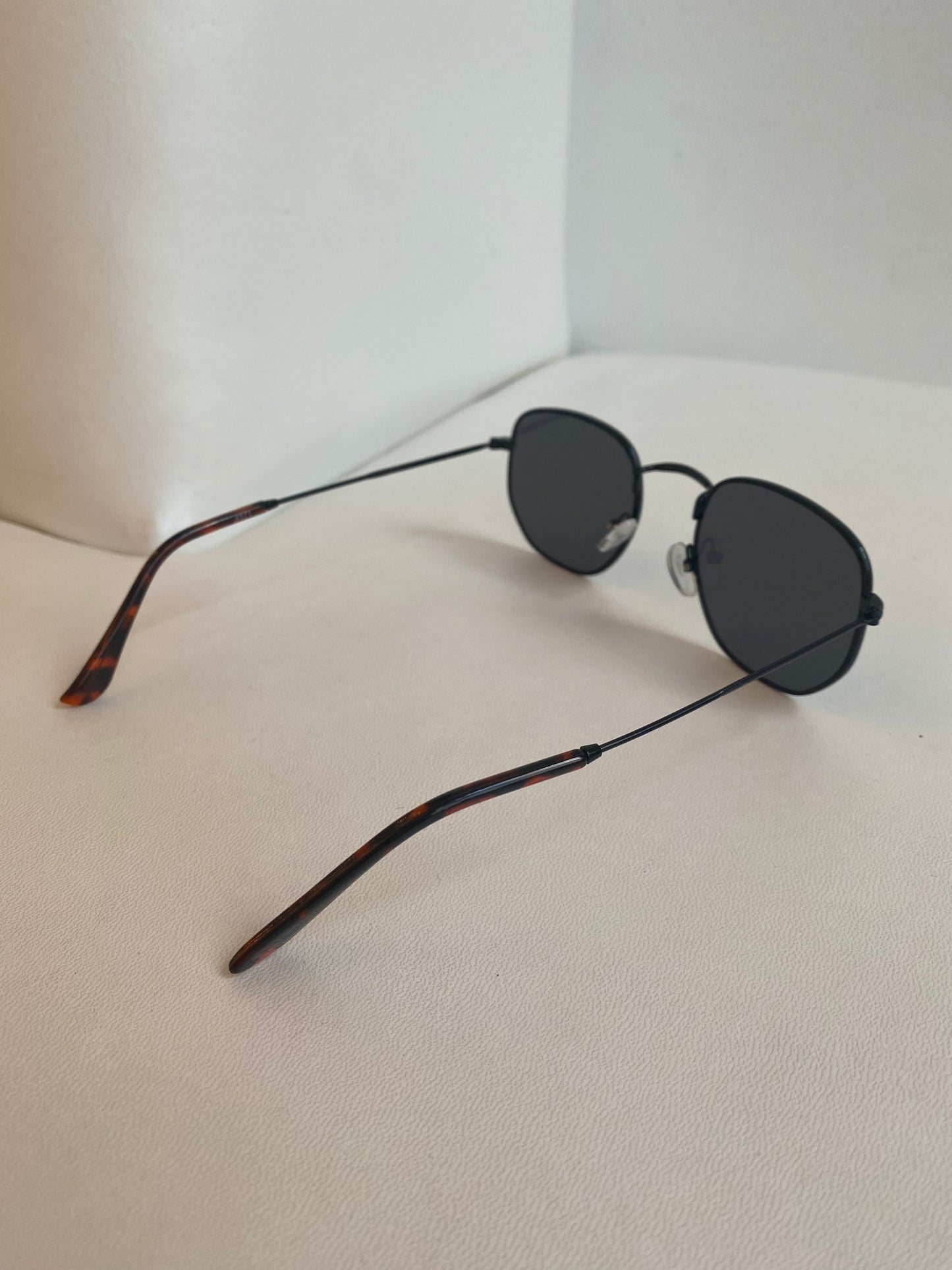 Black/Tortoise Sunnglasses
