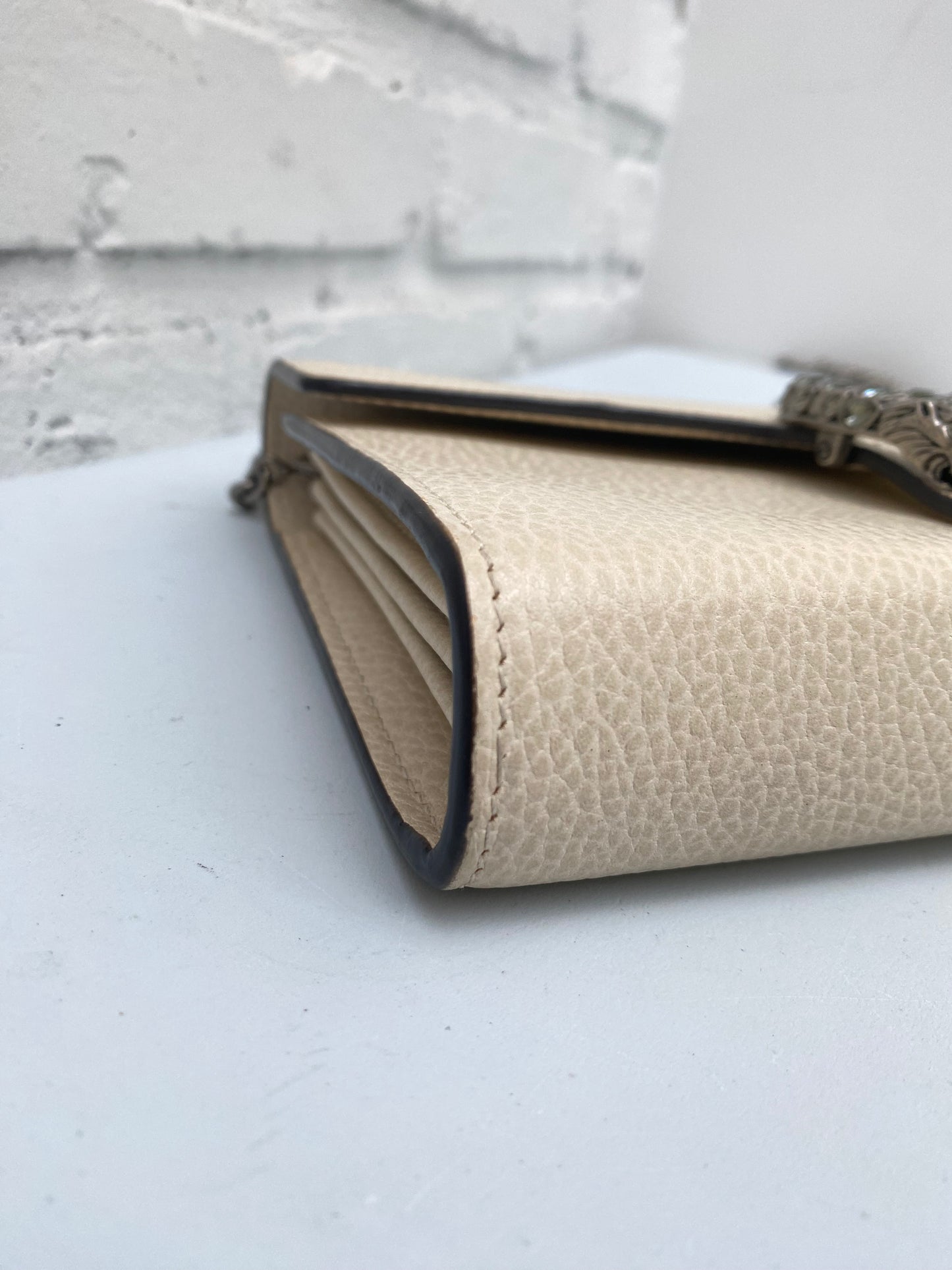 Gucci White Leather Dionysus WOC