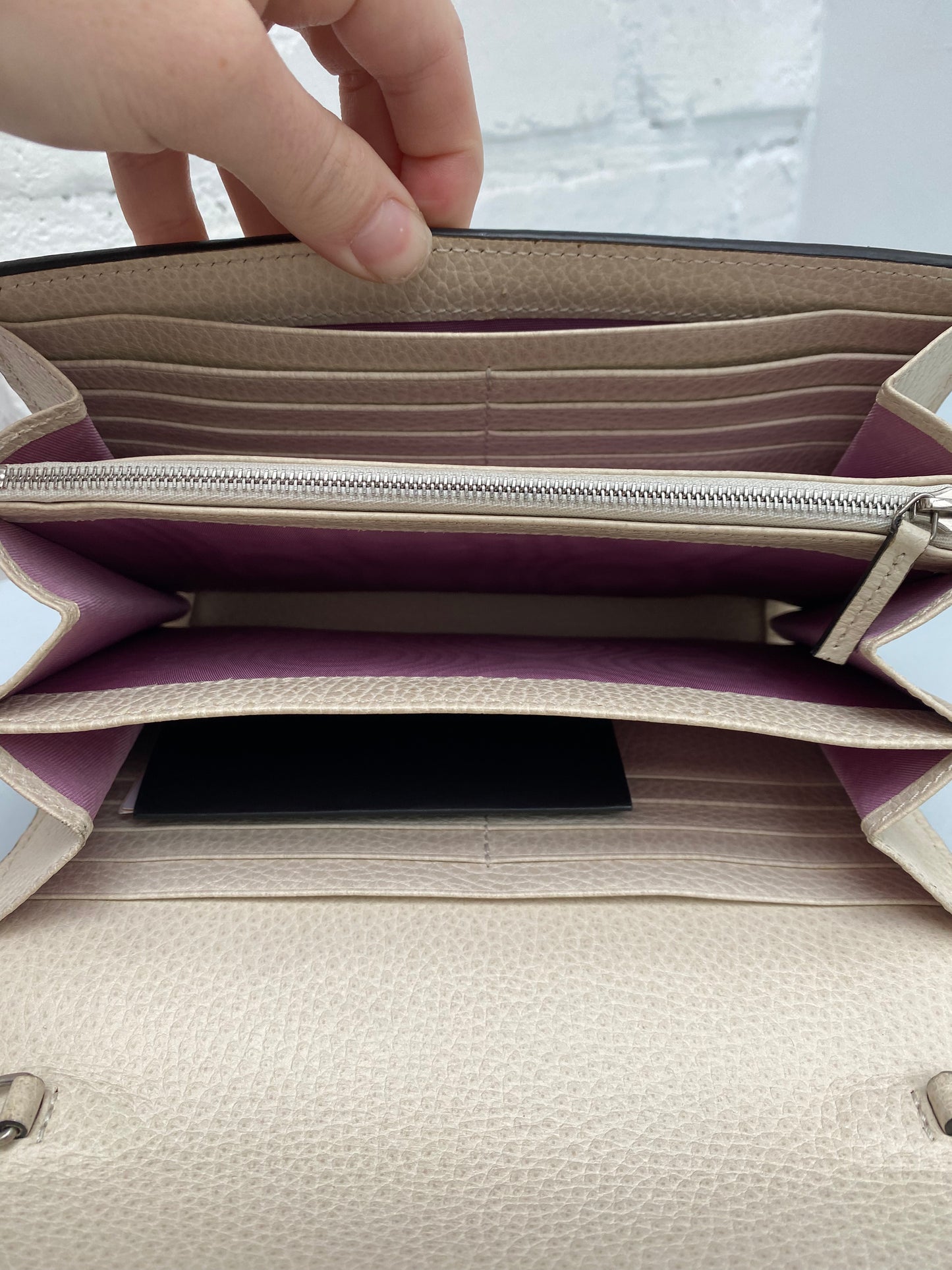 Gucci White Leather Dionysus WOC