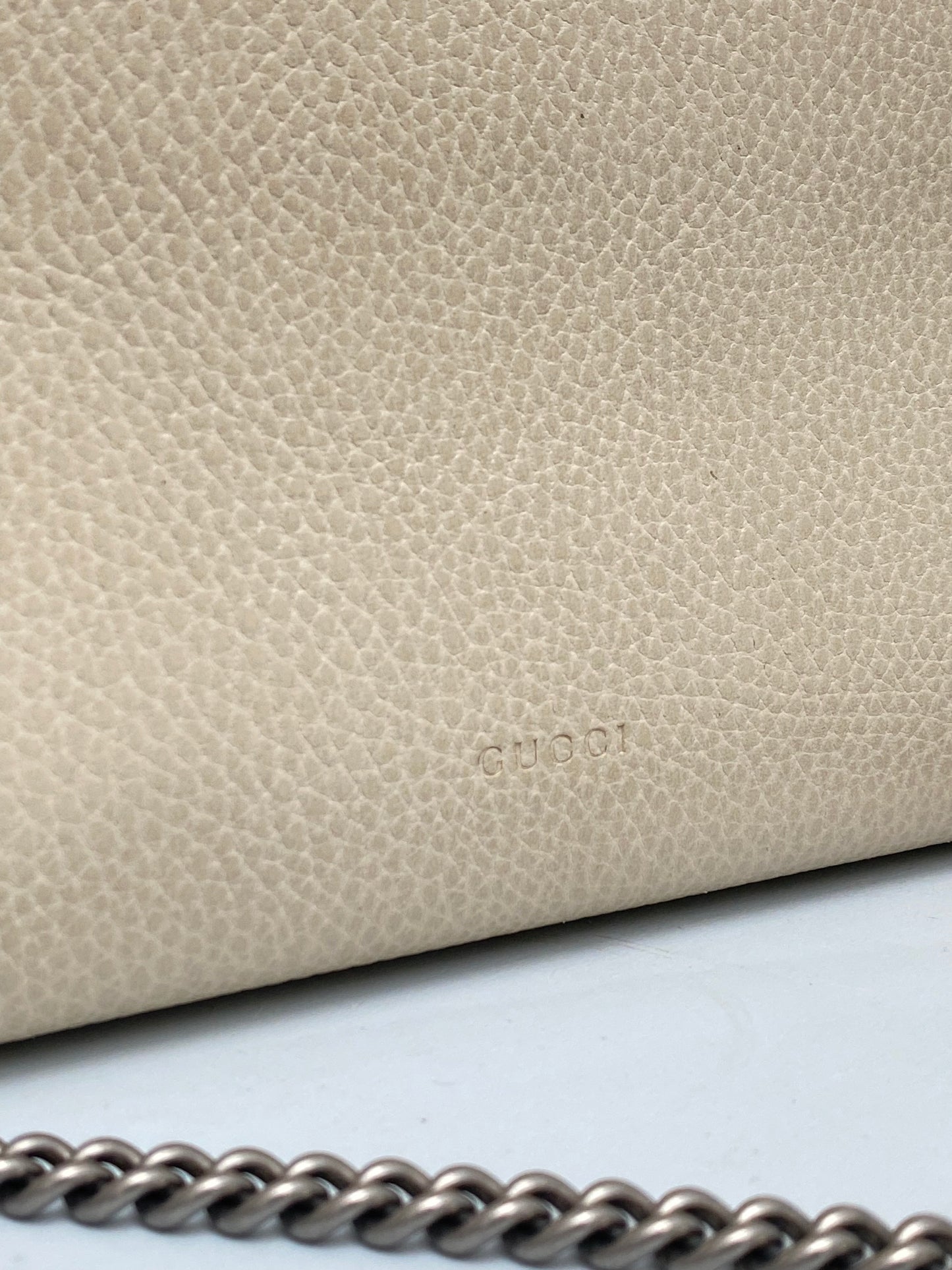 Gucci White Leather Dionysus WOC