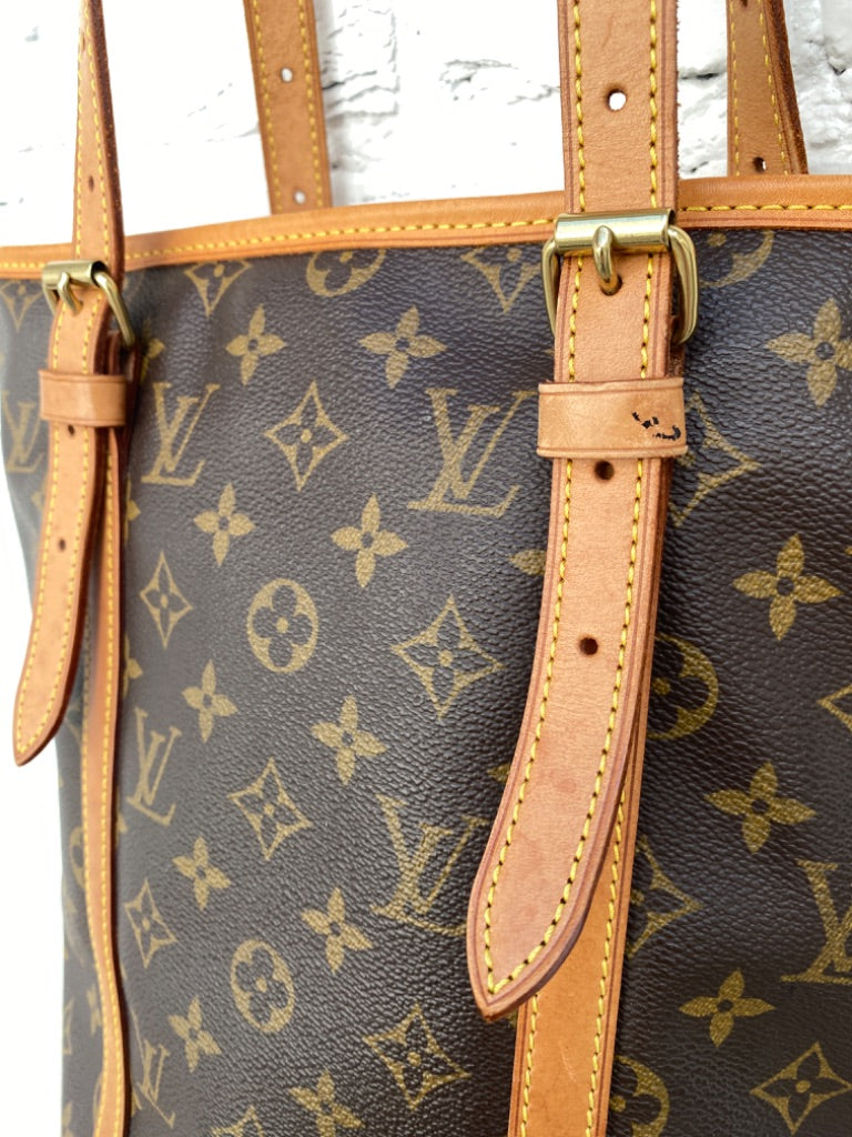 Louis Vuitton Monogram Marais Bucket Bag GM Tote Bag