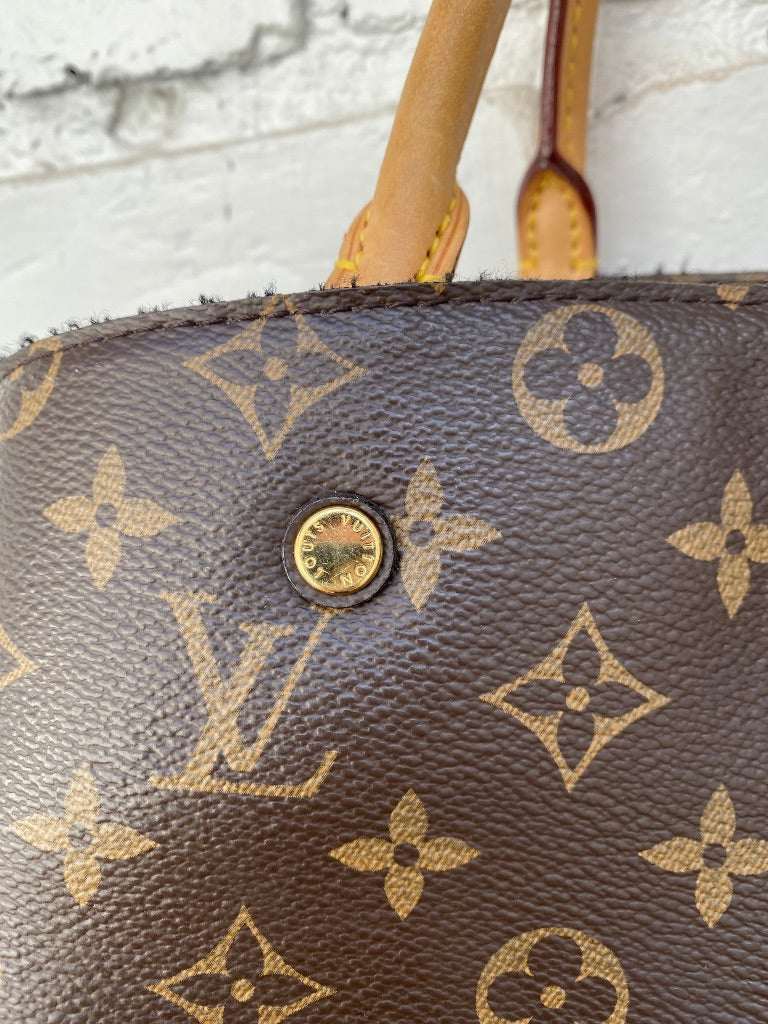 Louis Vuitton Montaigne monogram Purse