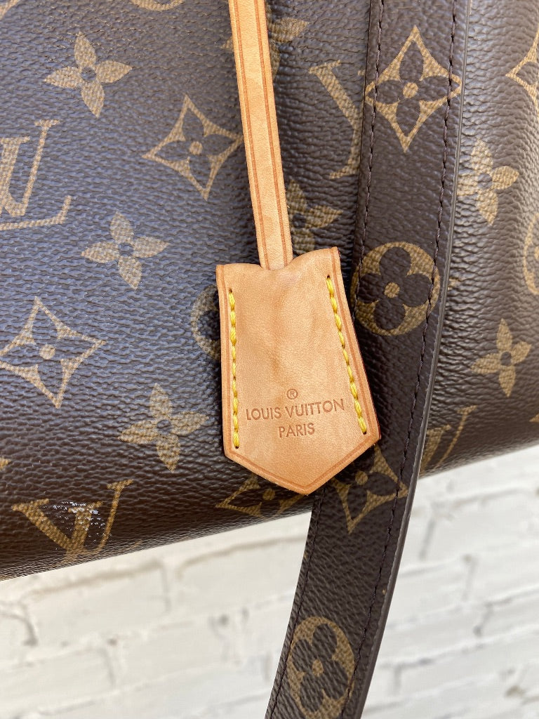 Louis Vuitton Montaigne monogram Purse