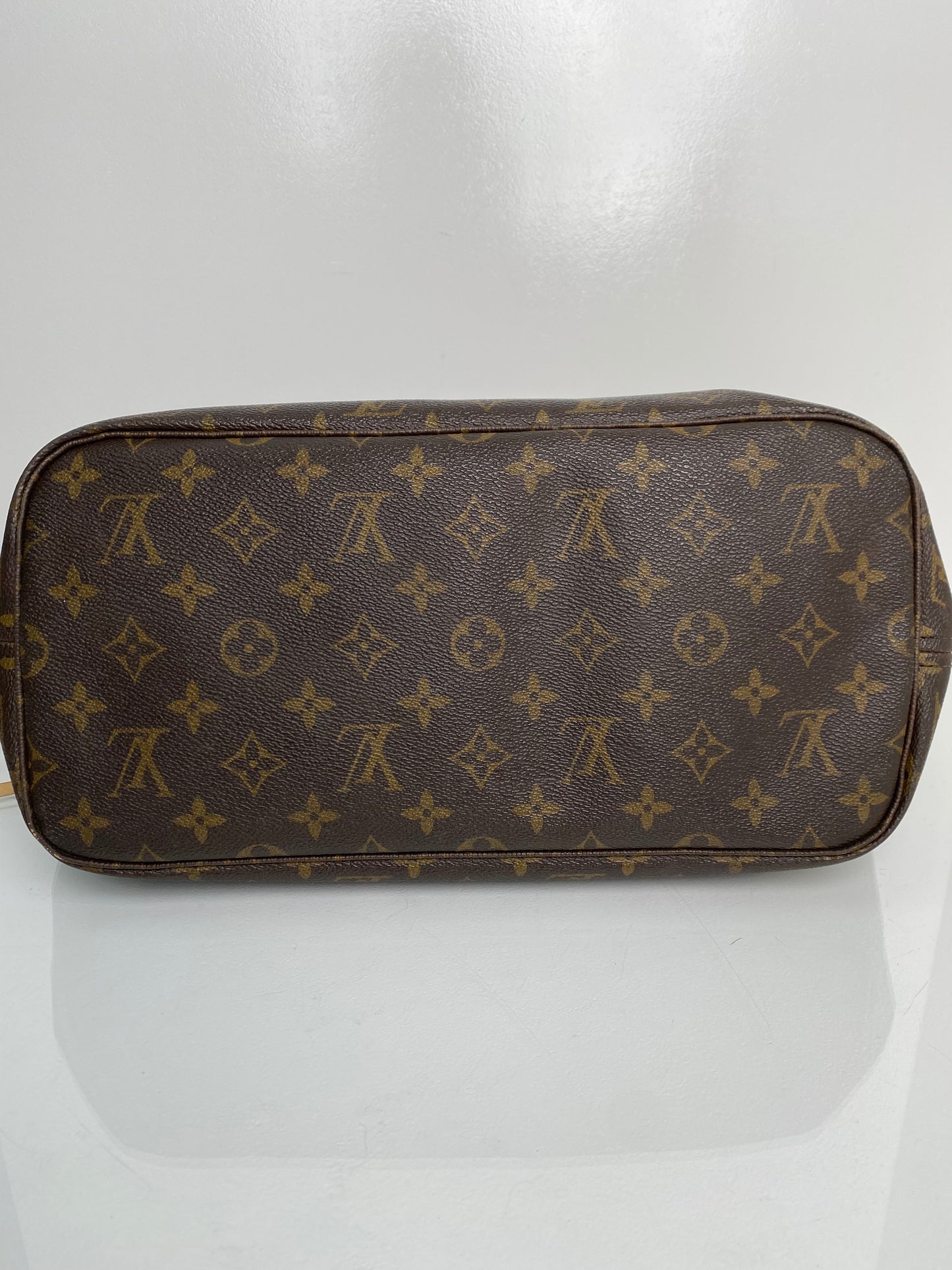 Louis Vuitton Monogram Canvas Neverfull MM