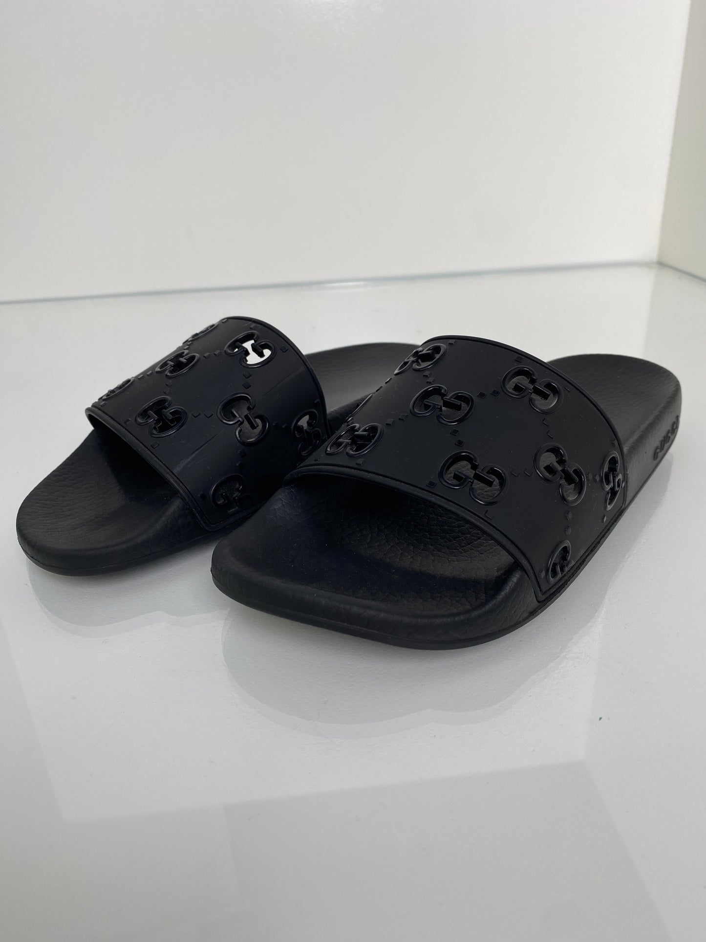 Gucci Black GG Rubber Slides, 39