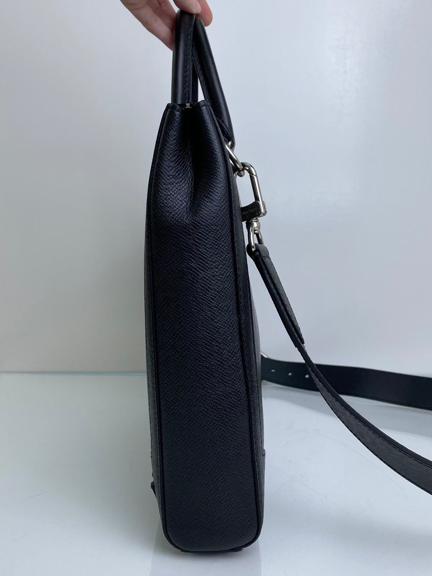 Louis Vuitton Black Taiga Slim Briefcase SHW
