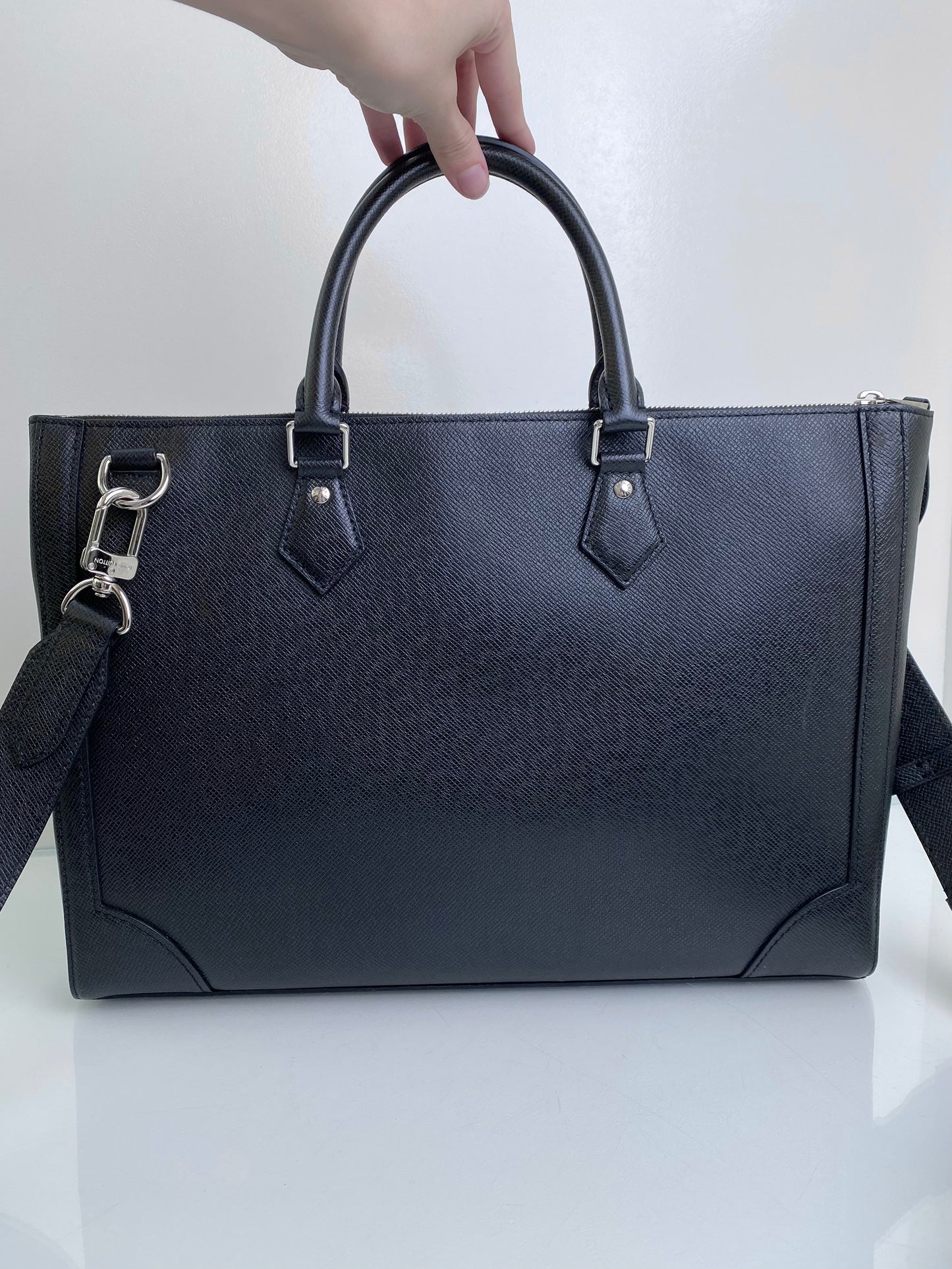 Louis Vuitton Black Taiga Slim Briefcase SHW