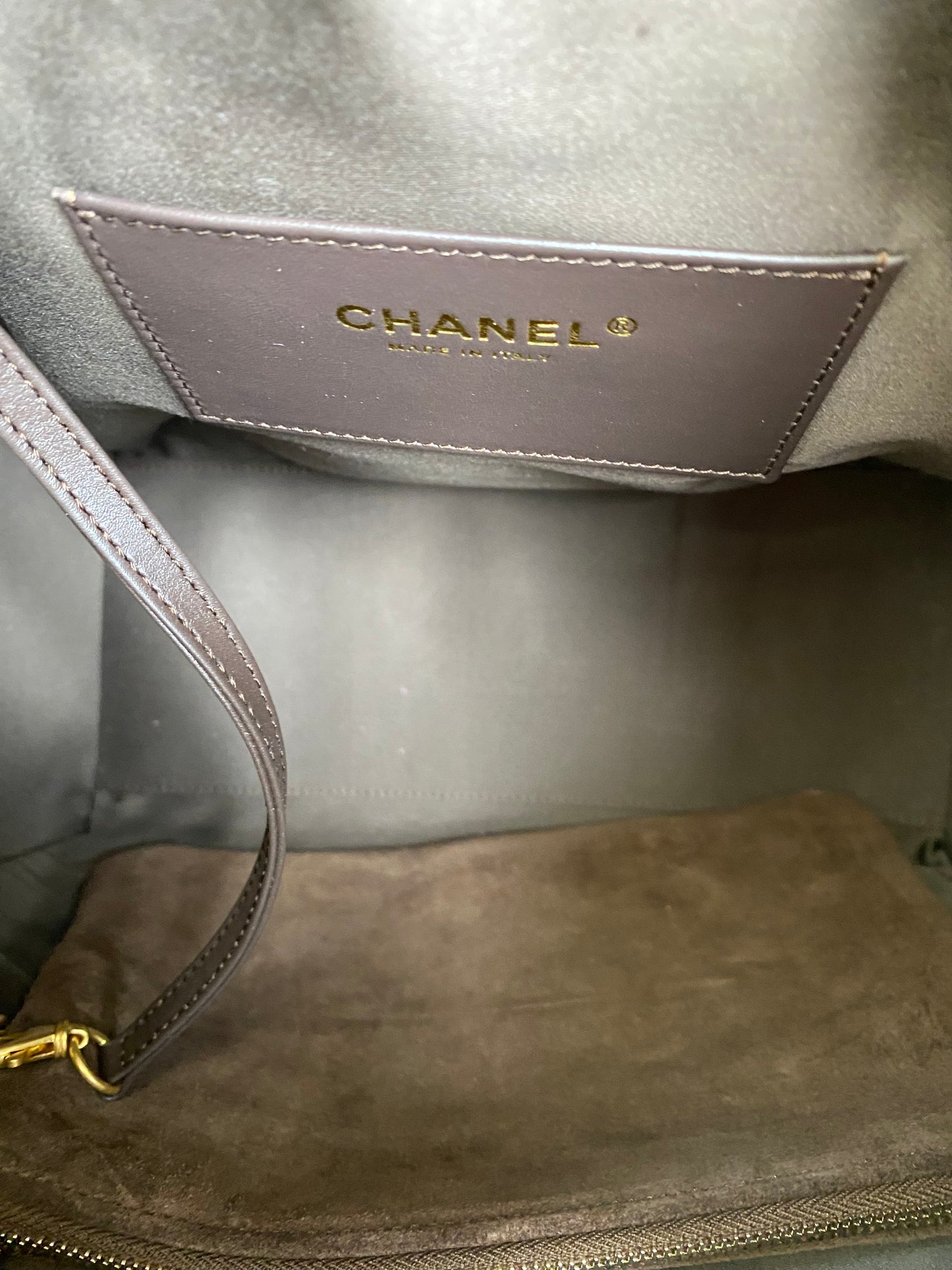 Chanel Dark Brown Suede Medium 25 Hobo Bag GHW