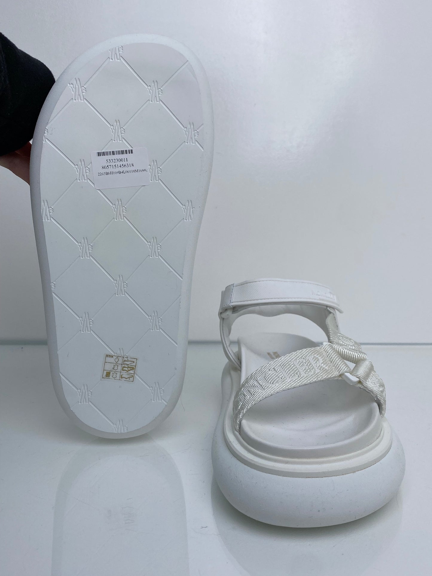 Moncler Catura White Dad Sandals, 39