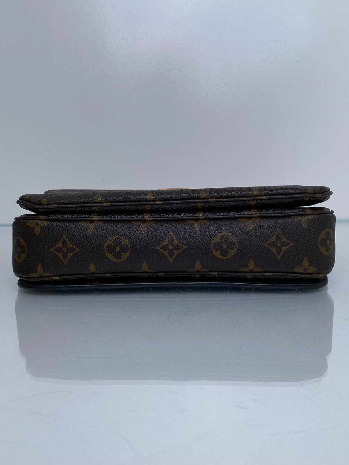Louis Vuitton Monogram Pochette Metis Bag GHW
