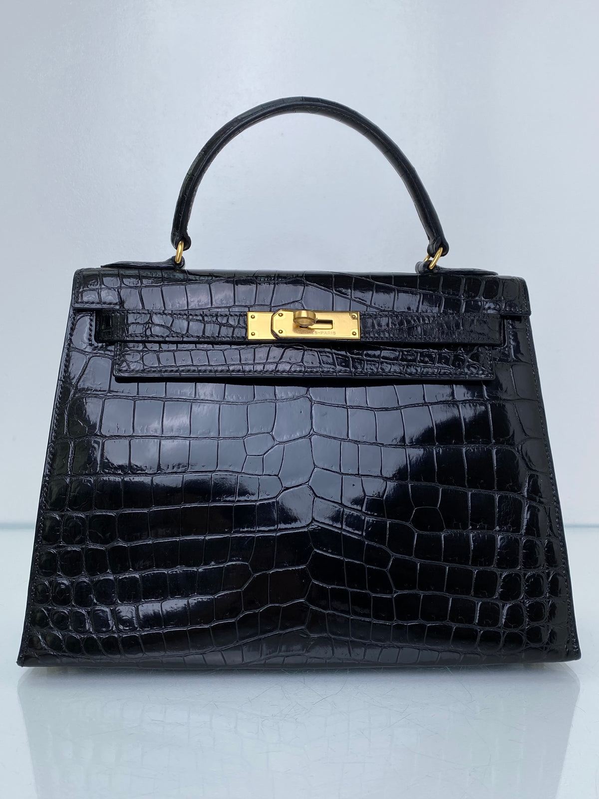 Hermes Vintage Kelly 28 Sellier Noir Alligator GHW #M