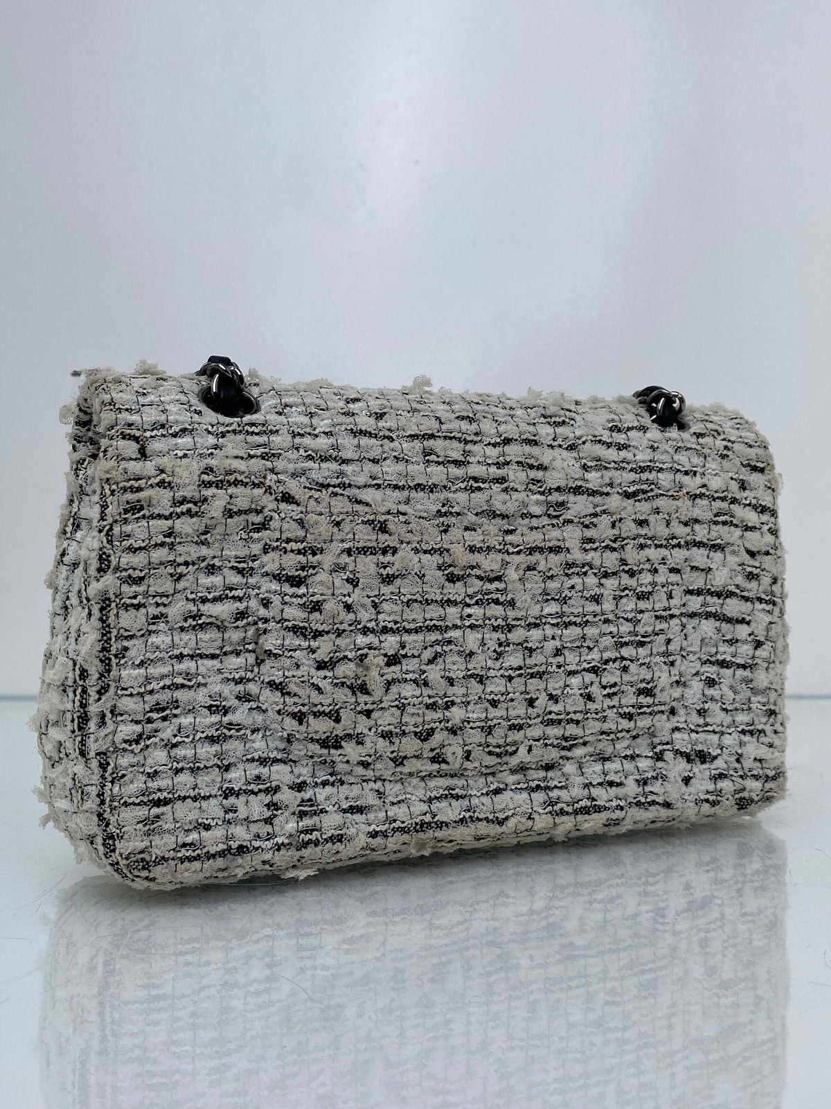 Chanel White, Black, & Navy Tweed 255 Reissue Garden Party Medium Flap Bag RHW #14