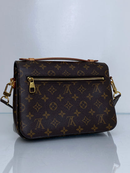 Louis Vuitton Monogram Pochette Metis Bag GHW
