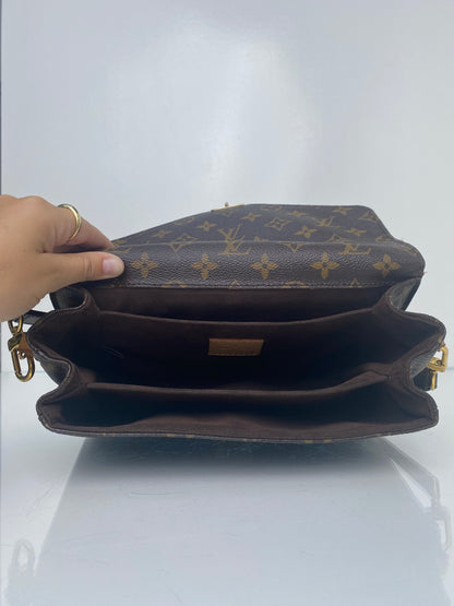 Louis Vuitton Monogram Pochette Metis Bag GHW