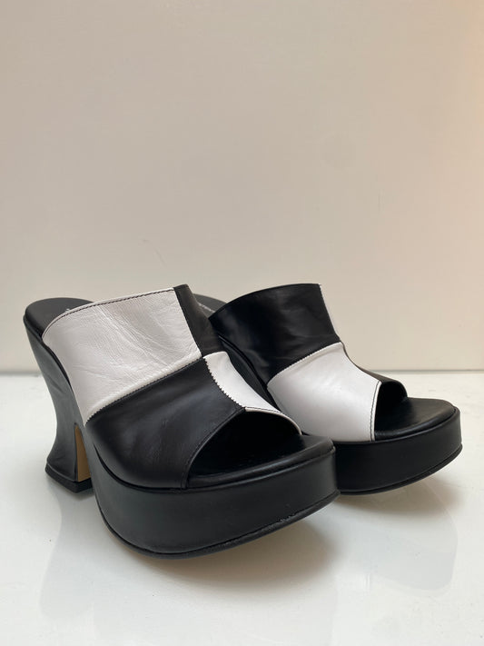 “Intenionally _____” Black & White Chunky Block Heels, 39