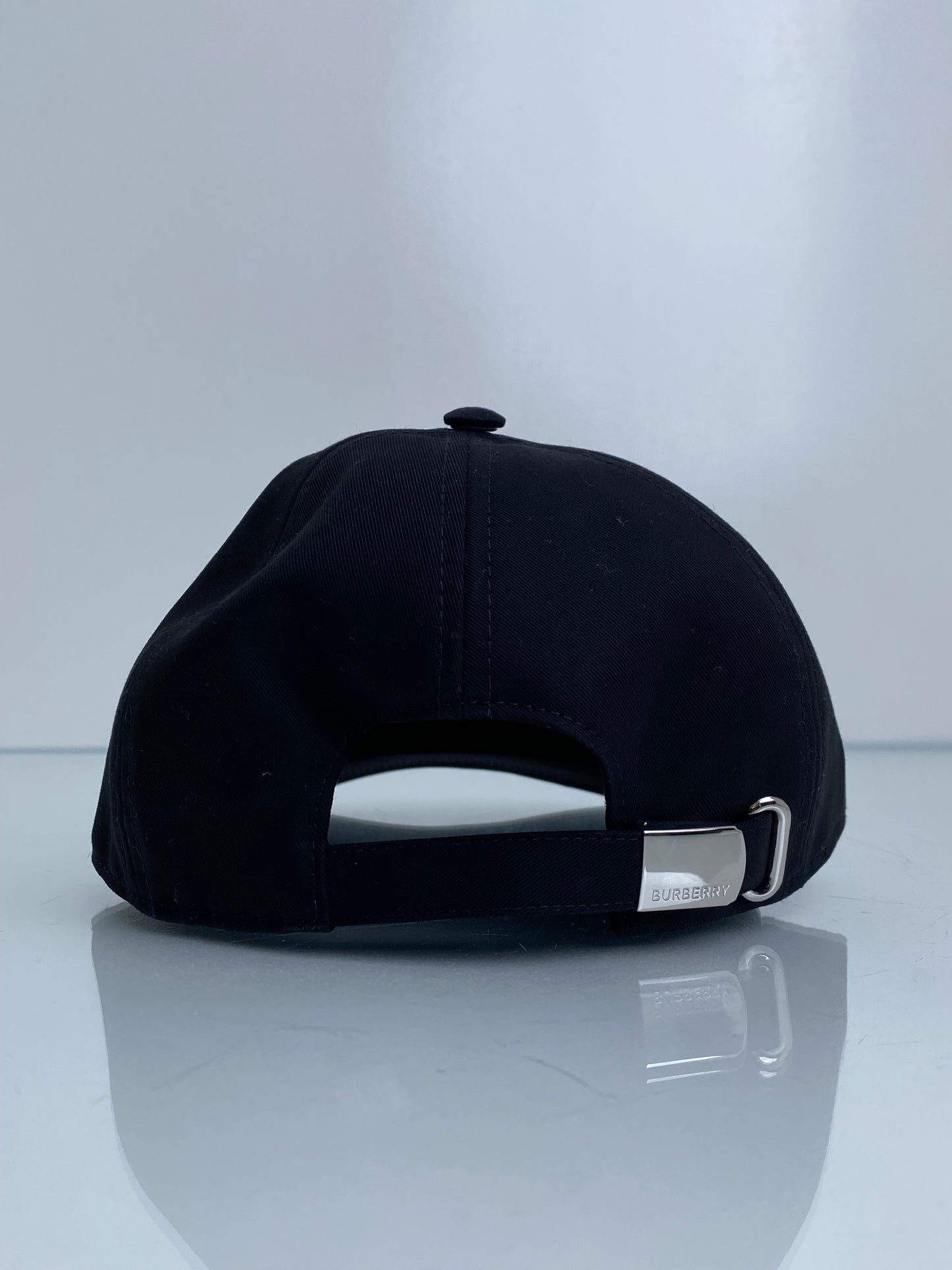 Burberry Black & White ‘TB’ Hat, L