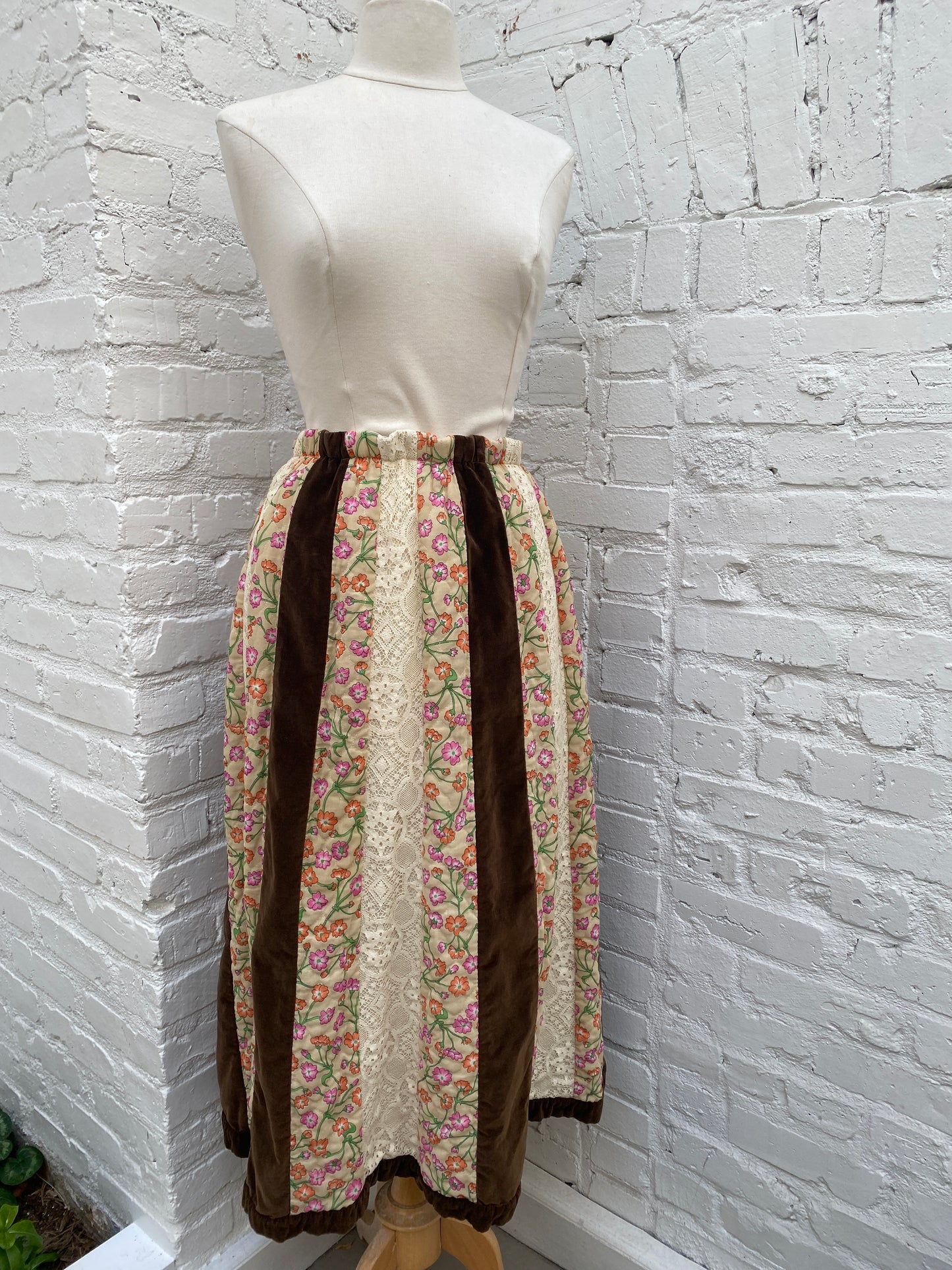 Chesa Daris Floral & Brown Suede Skirt