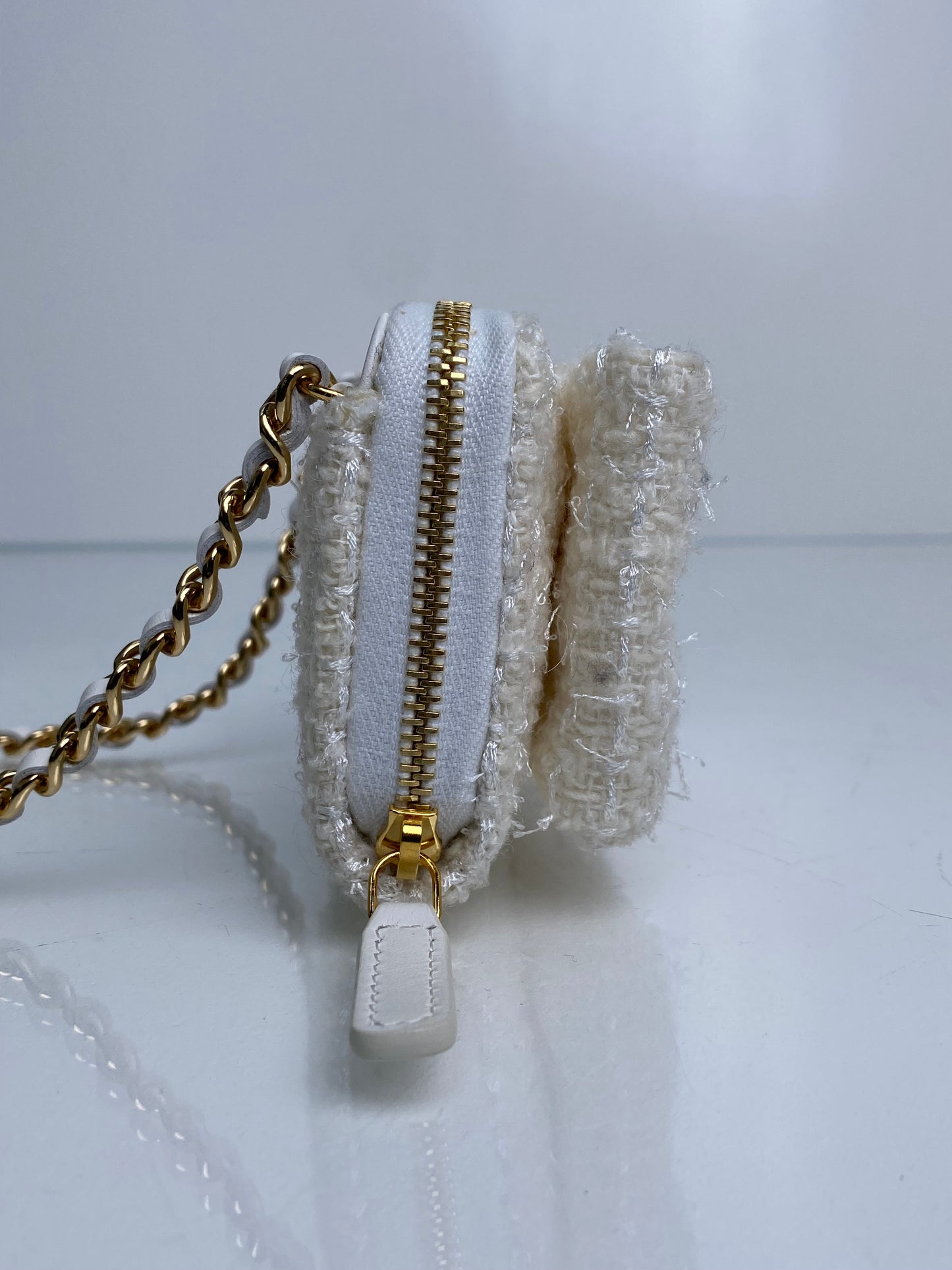 Chanel White Tweed Bow VIP Card Holder on Chain