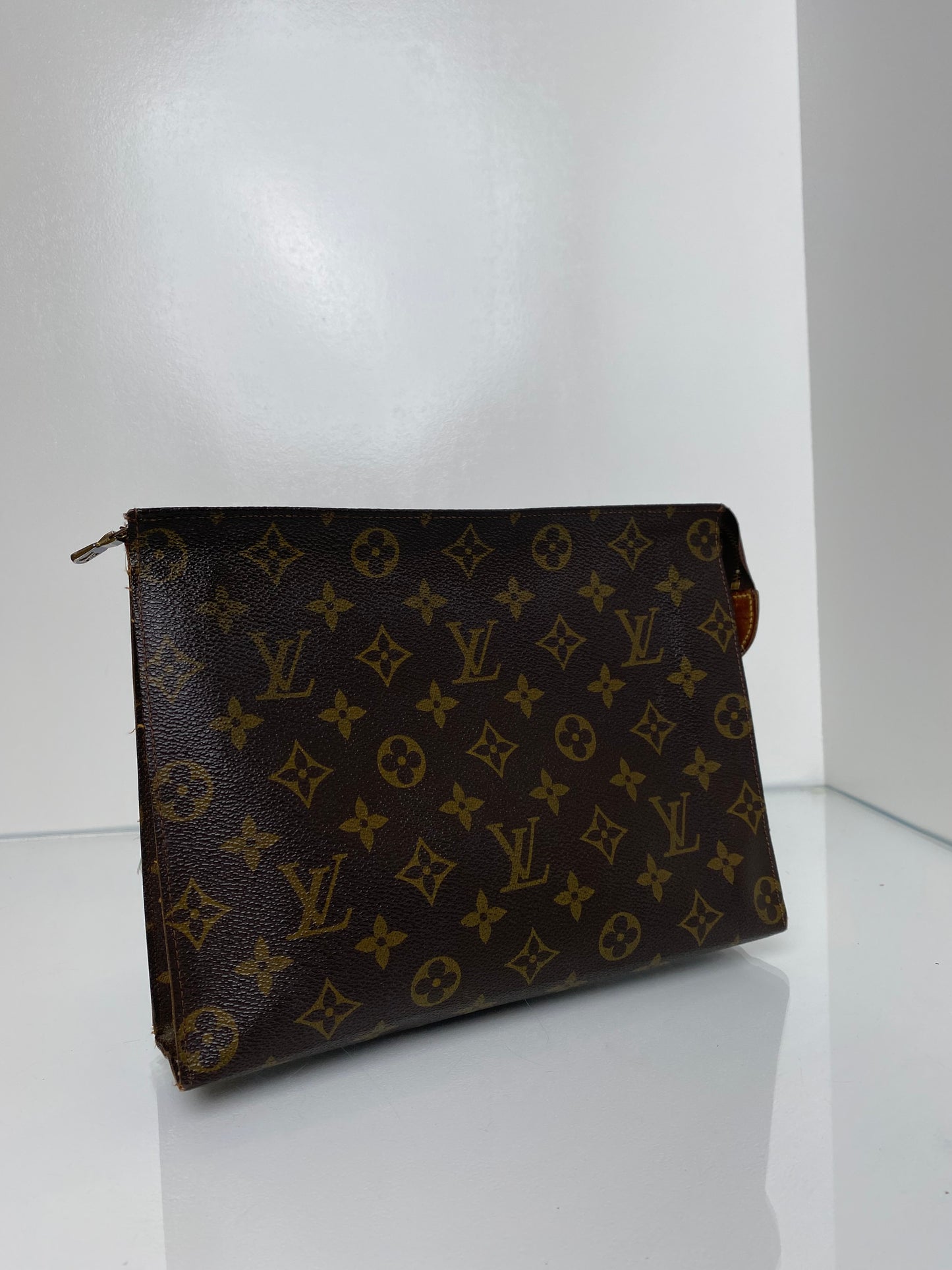 Louis Vuitton Monogram Toiletry 26