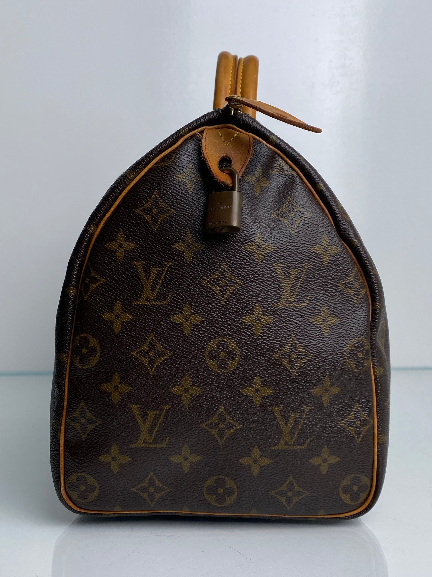 Louis Vuitton Monogram Canvas Speedy 35
