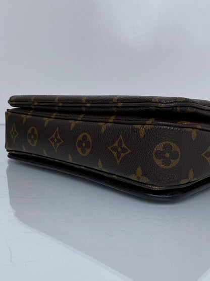 Louis Vuitton Monogram Pochette Metis Bag GHW