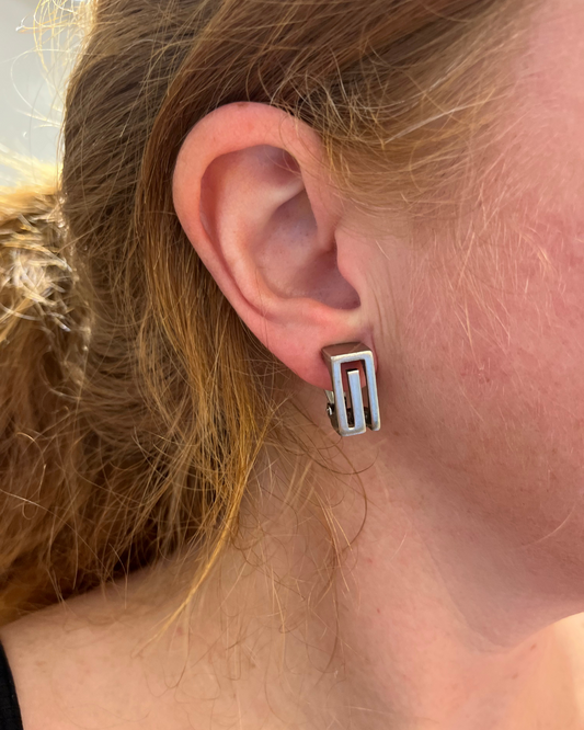 Gucci Silver Clip-On Vintage 'G' Earrings