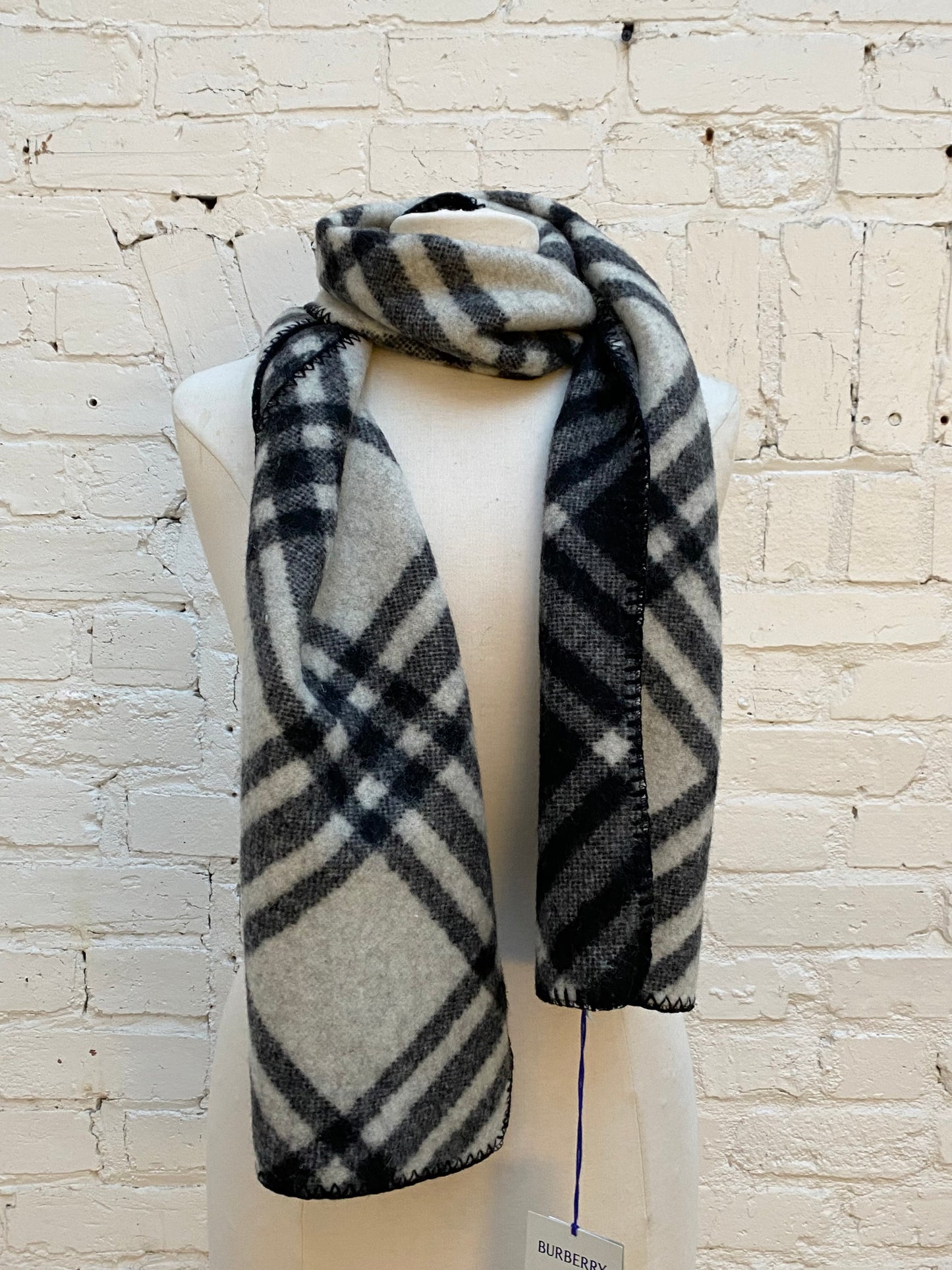Burberry Black Narrow Check Wool Scarf