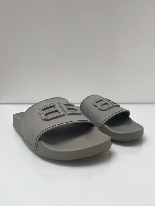 Balenciaga Grey Rubber Slides, 39