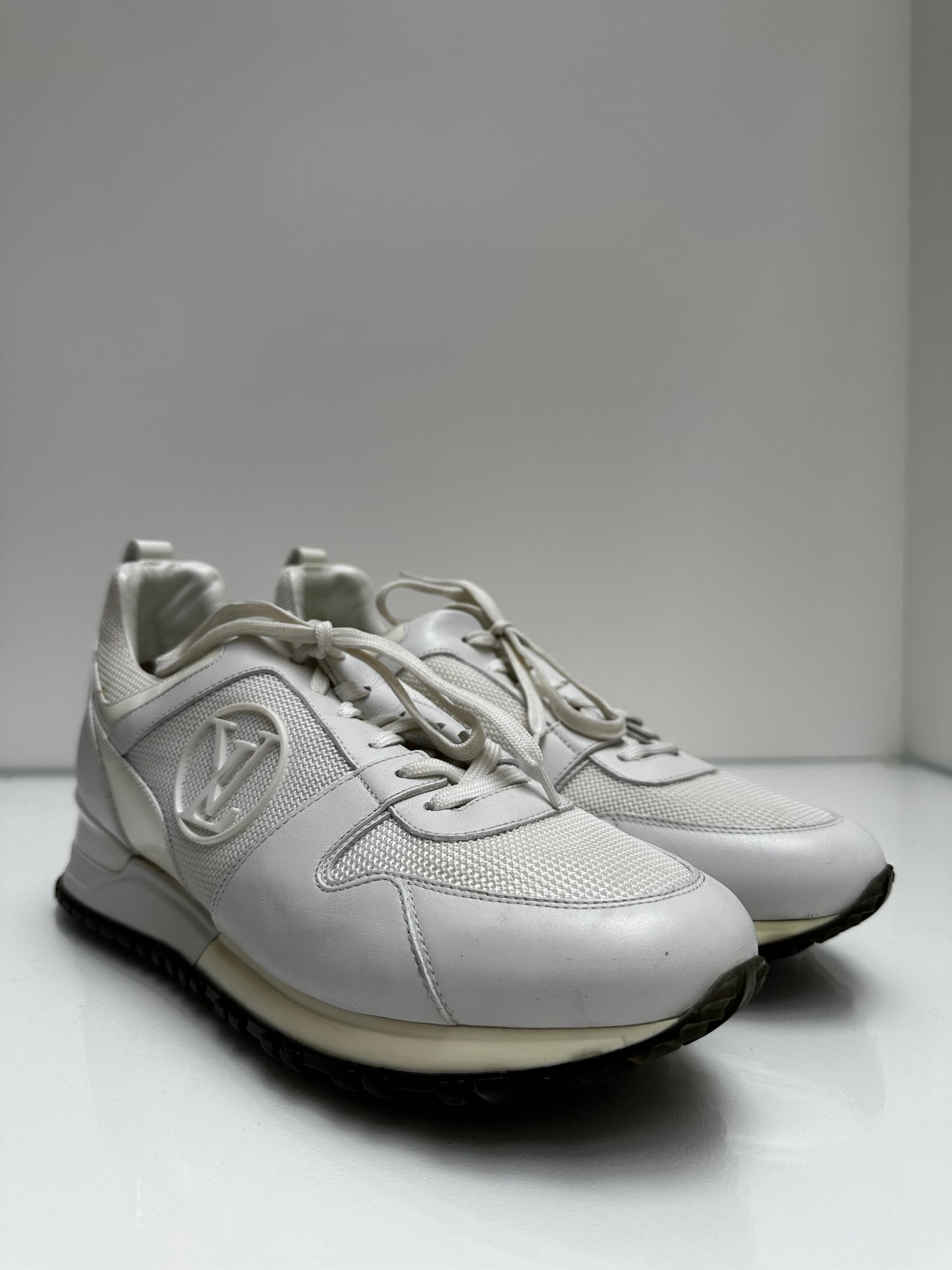 Louis Vuitton Cream Sneakers, 40