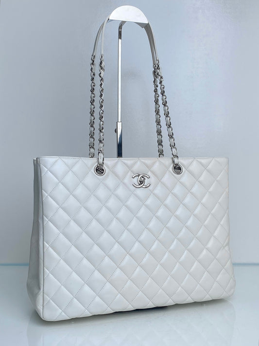Chanel White Lambskin Quilted Tote Bag SHW