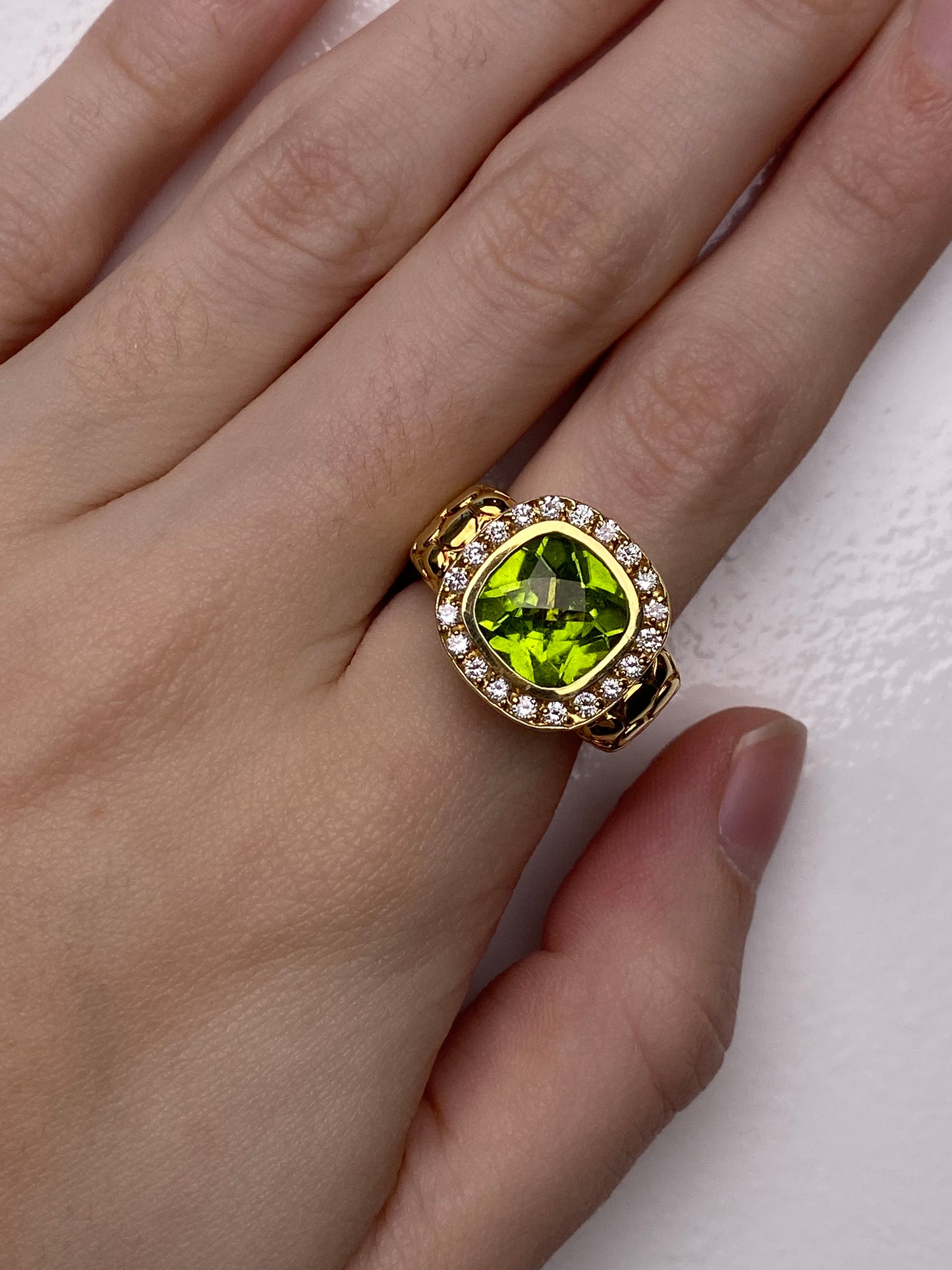 18KY Peridot & Diamond Ring, 5.75