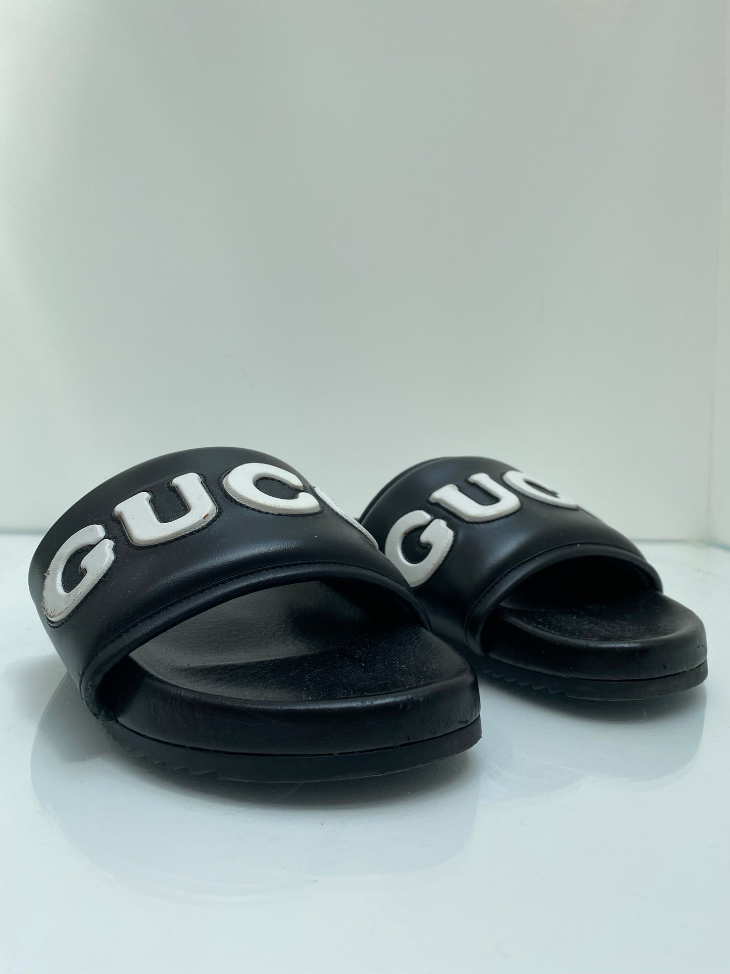 Gucci Men’s Black Leather ‘Gucci’ Slides, 11