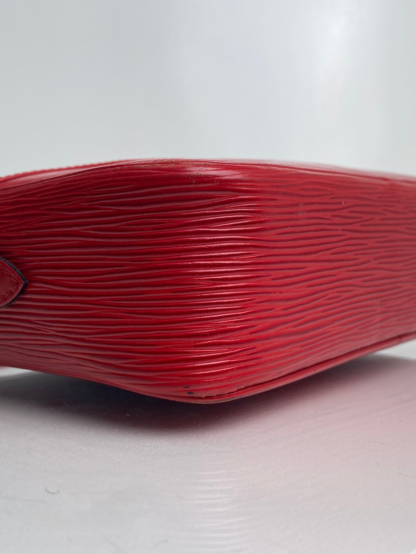 Louis Vuitton Trocadero Red Epi Leather GHW