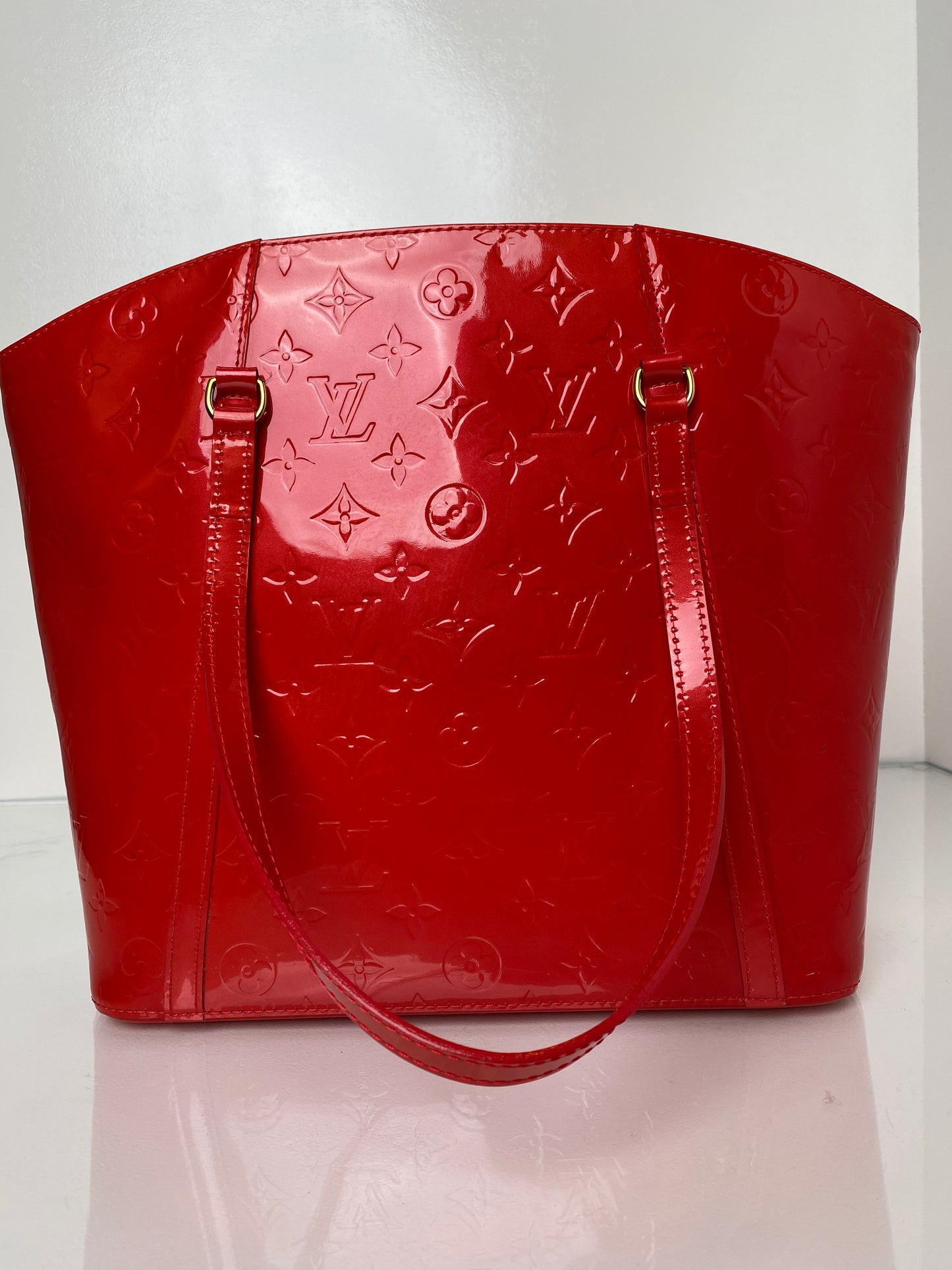 Louis Vuitton Red Vernis Avalon GM