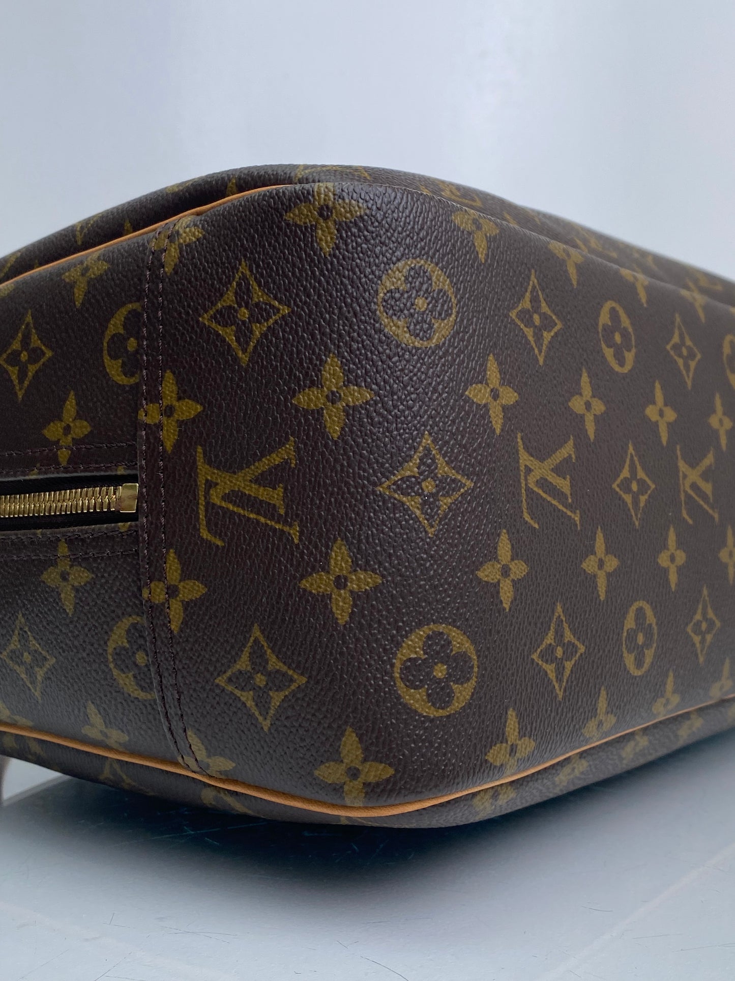 Louis Vuitton Monogram Deauville Bag GHW