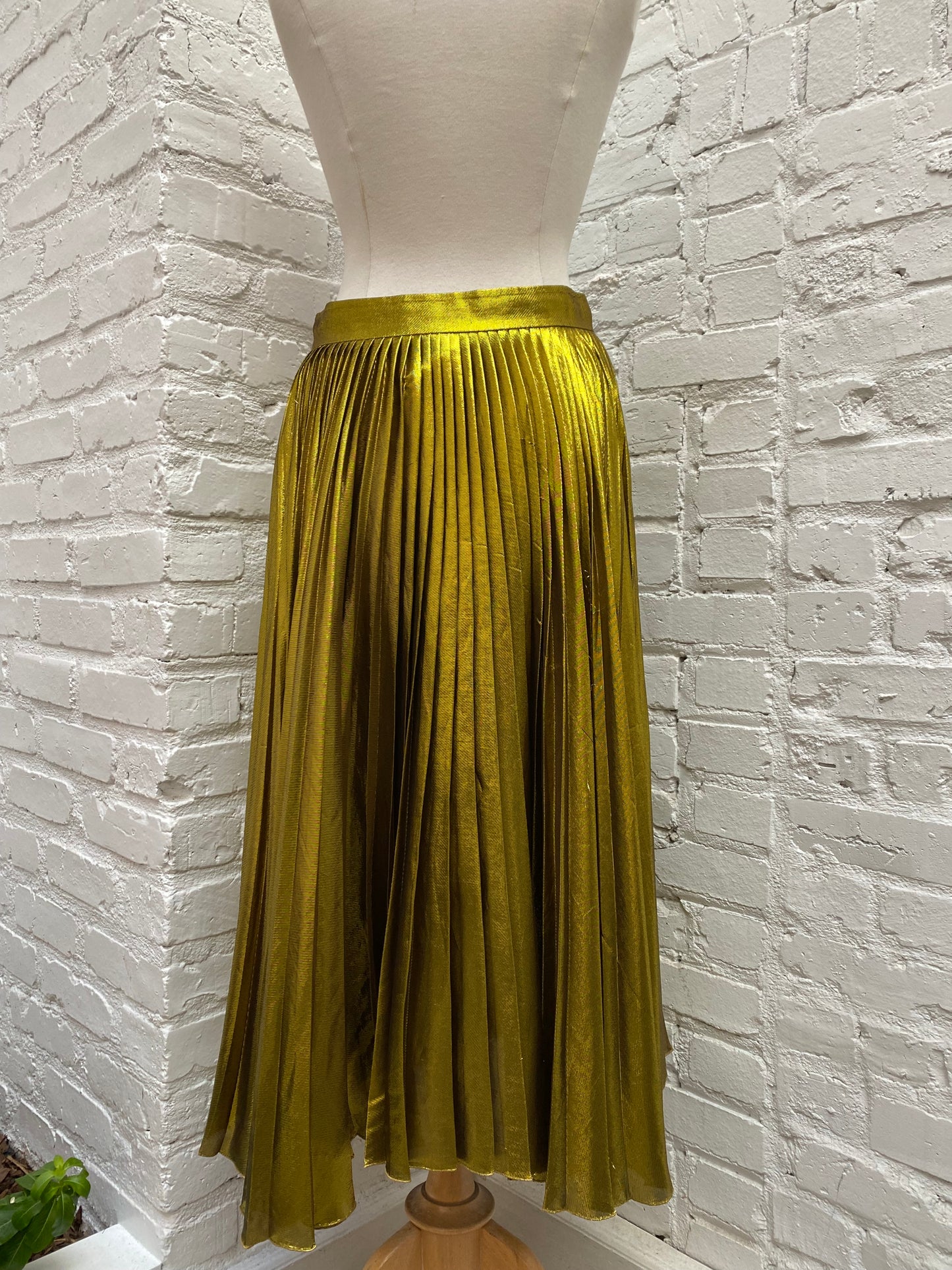 Gucci Gold Metallic Pleated Skirt, 42