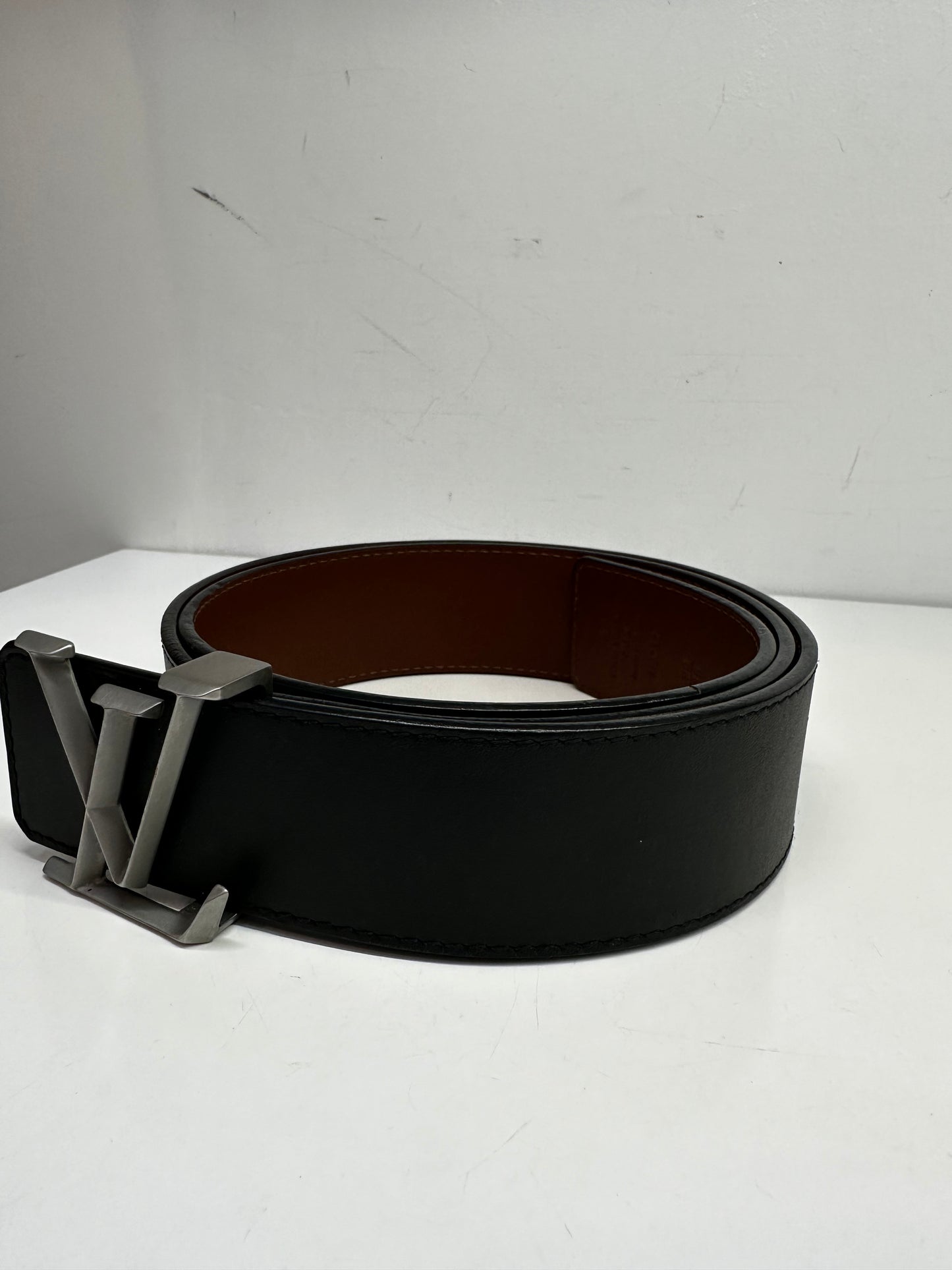 Louis Vuitton Black Leather Belt sz 90