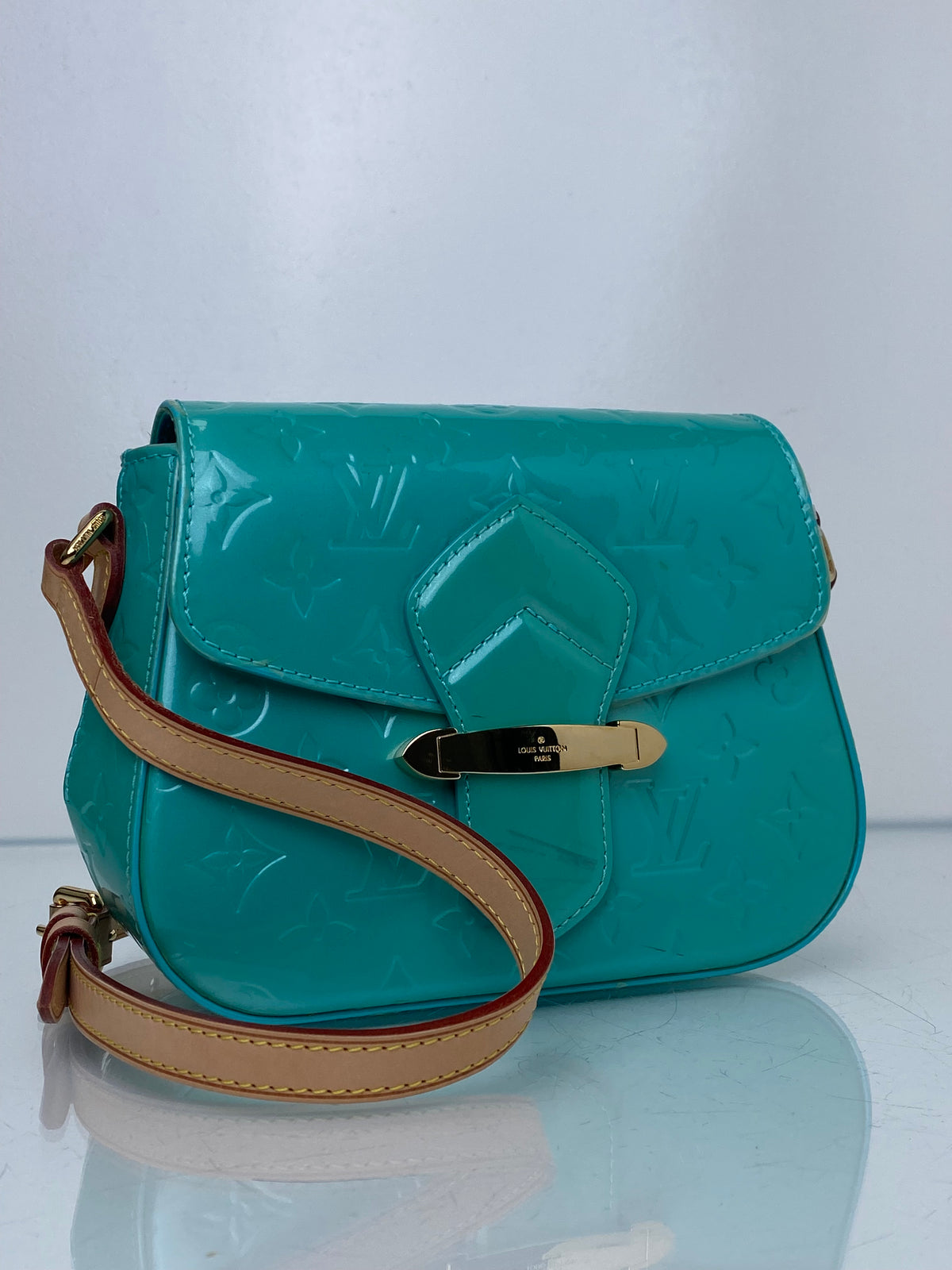Louis Vuitton Bellflower PM Blue Vernis Crossbody