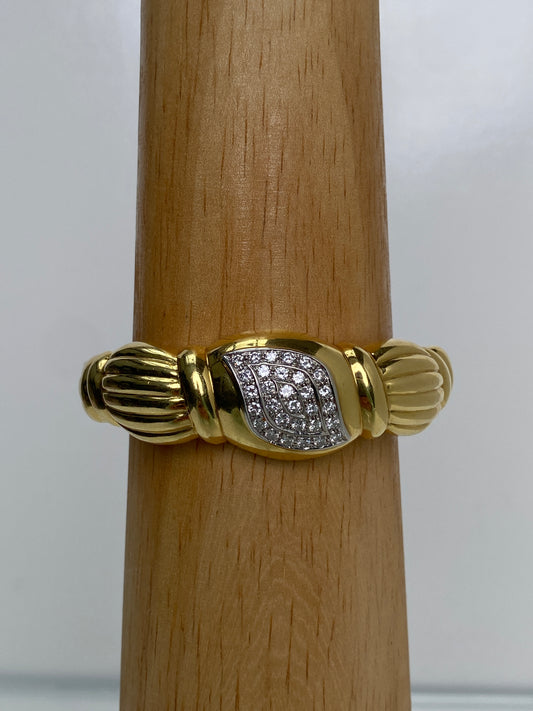 18KY 0.75 ctw Dia Bangle