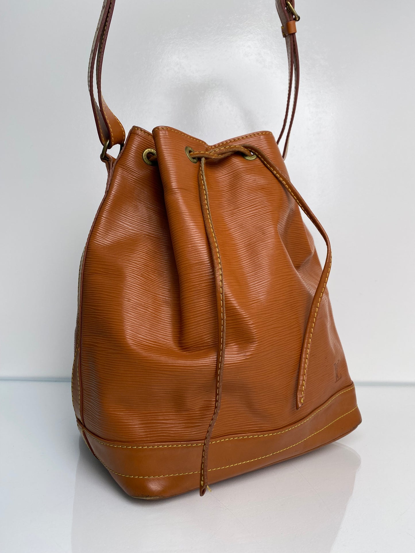 Louis Vuitton Vintage Camel Brown Epi Noe Bag