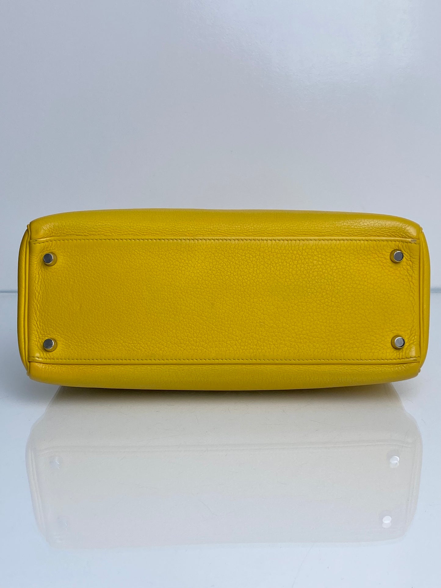 Hermes Kelly 32 Jaune Clemence PHW #N