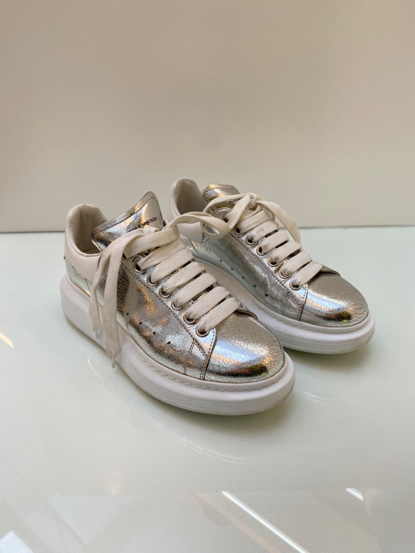 Alexander McQueen Metallic Silver Leather Larry shoes, Sz 39