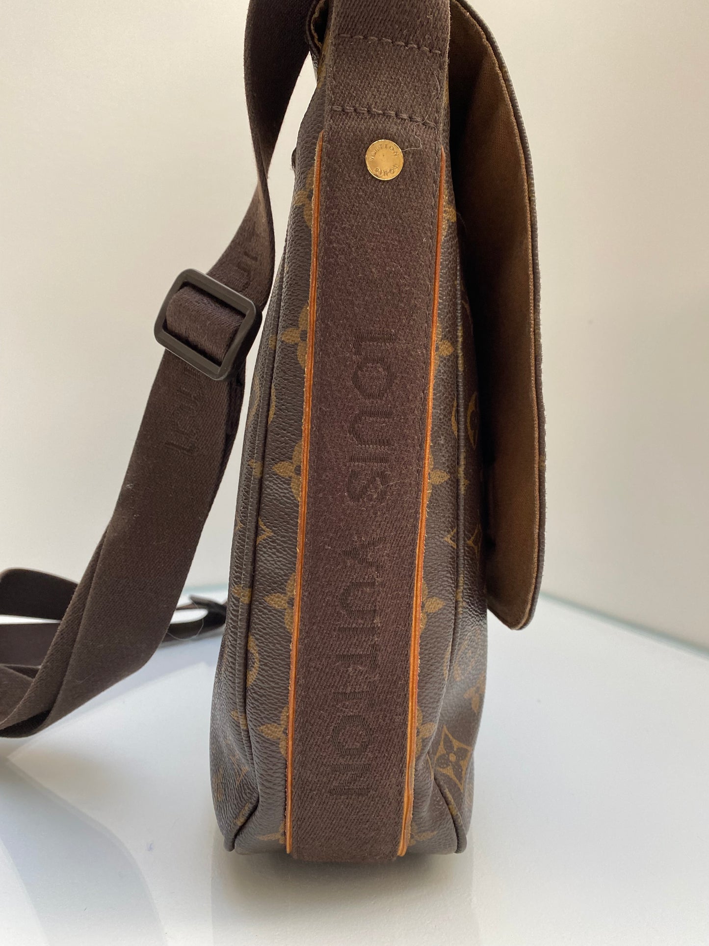 Louis Vuitton Monogram Messenger Bag
