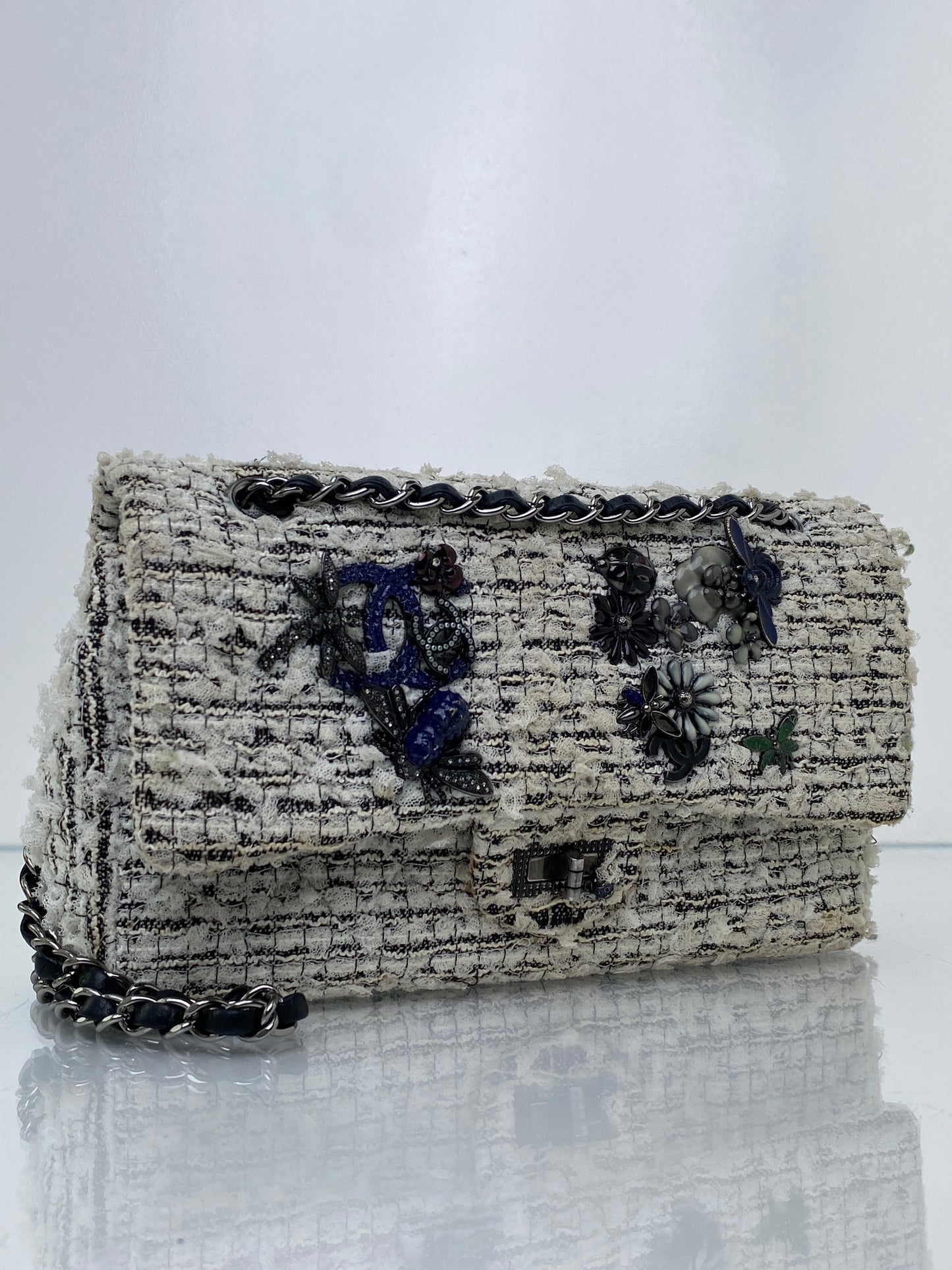 Chanel White, Black, & Navy Tweed 255 Reissue Garden Party Medium Flap Bag RHW #14