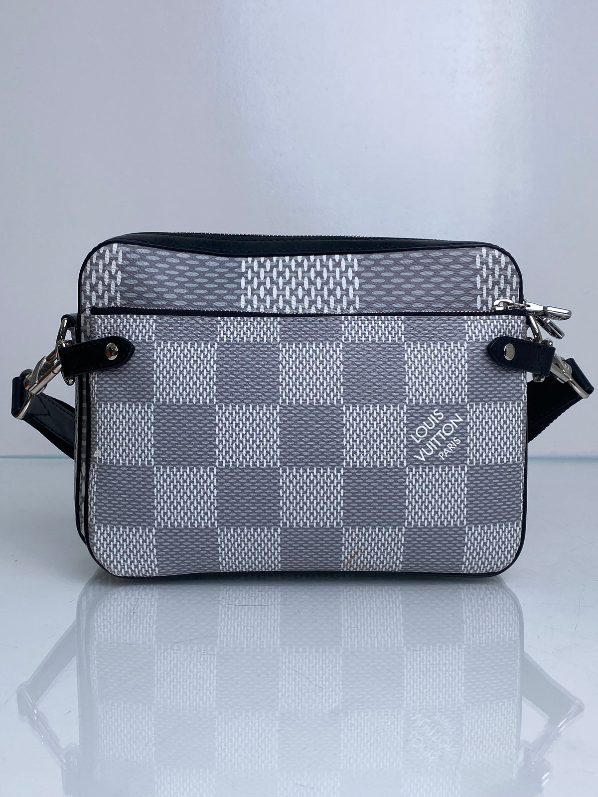 Louis Vuitton Anartica Damier Graphite Trio Messenger Bag SHW