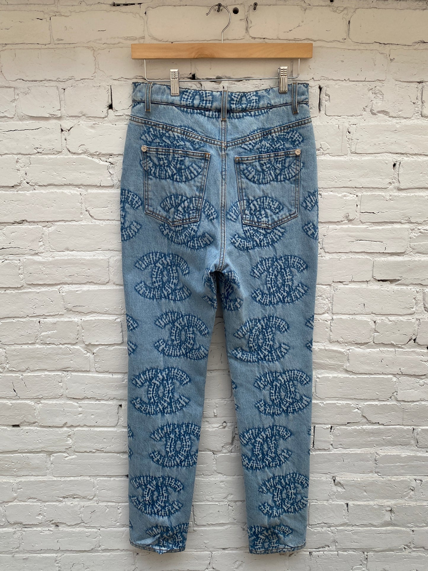 Chanel 24C Light Wash CC Jeans, 38