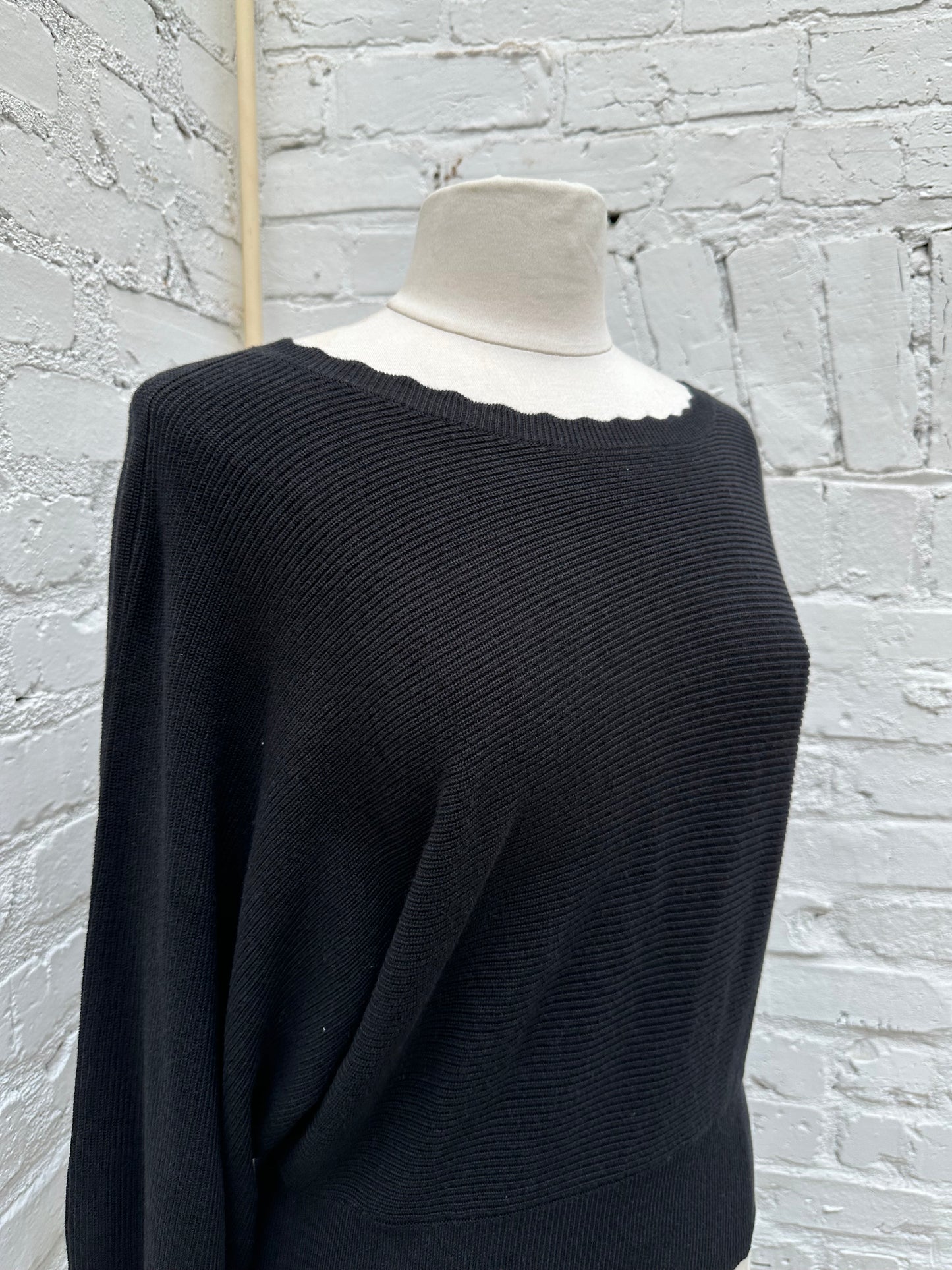 Olivia James Black Crewneck Sweater L