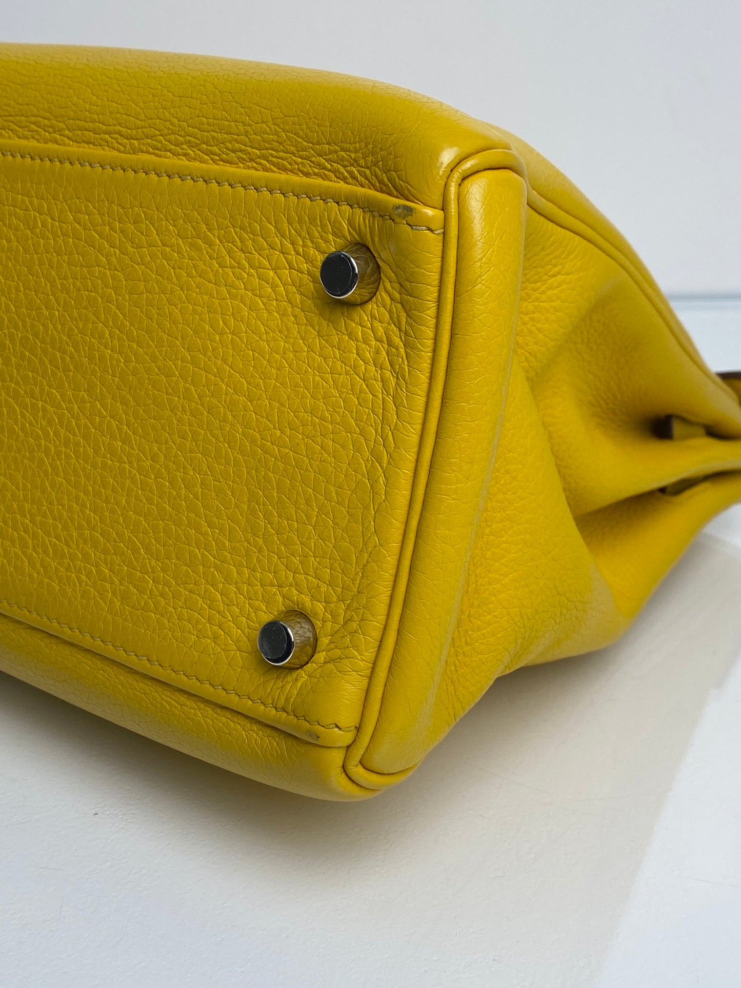 Hermes Kelly 32 Jaune Clemence PHW #N