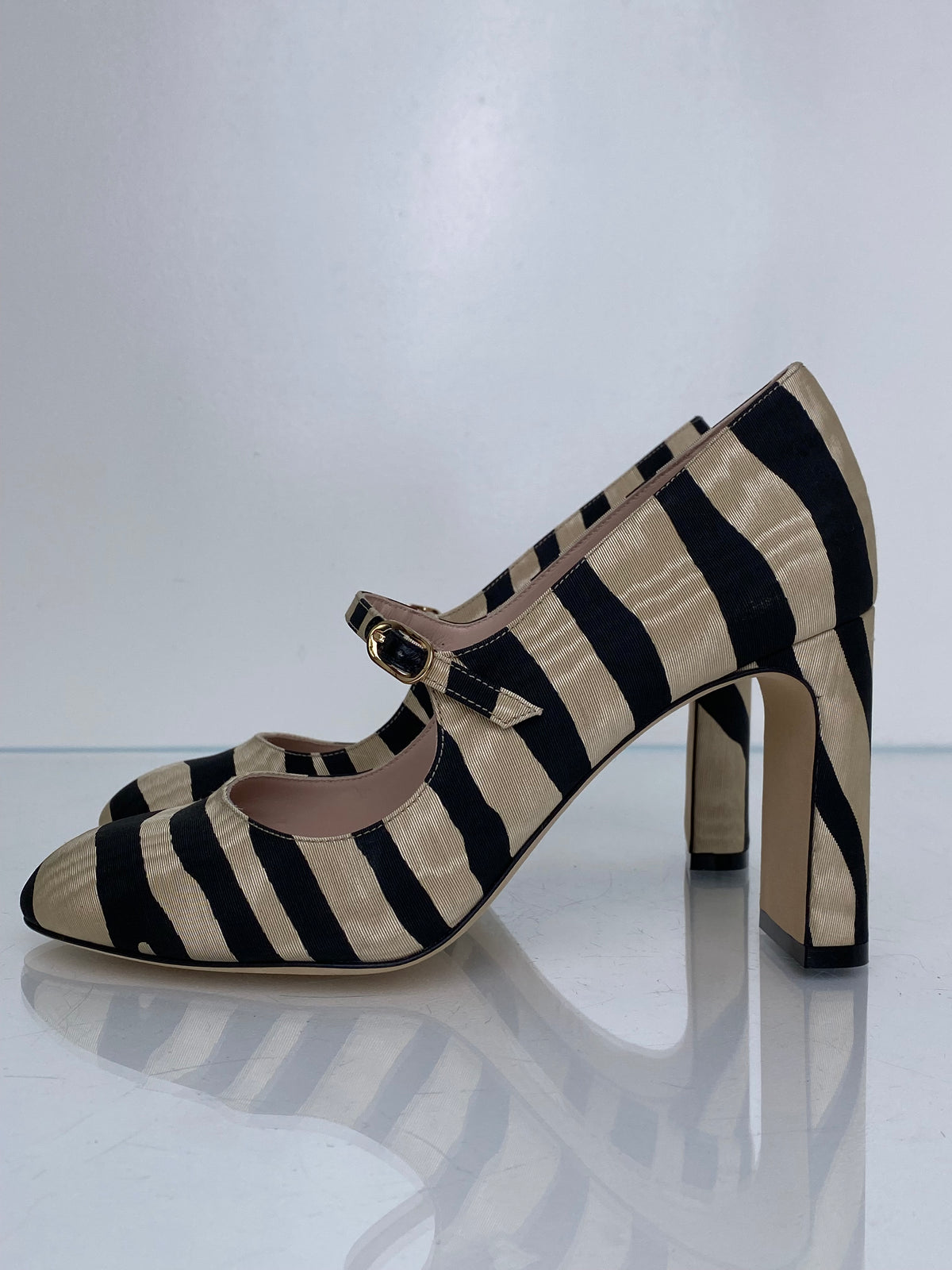 Stuart Weitzman Black & Tan Zebra Heels, 8B