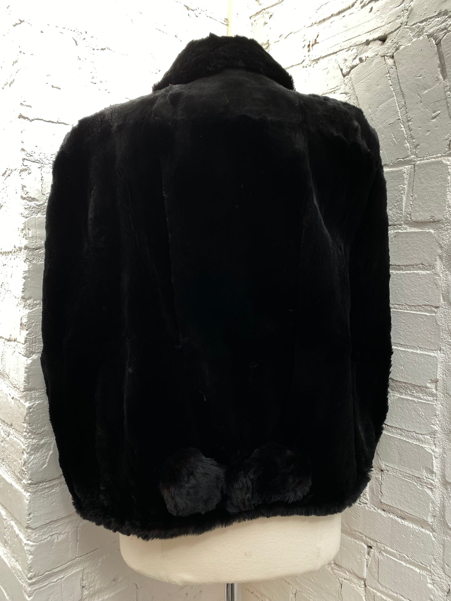 Mortons Black Fur Cape, M